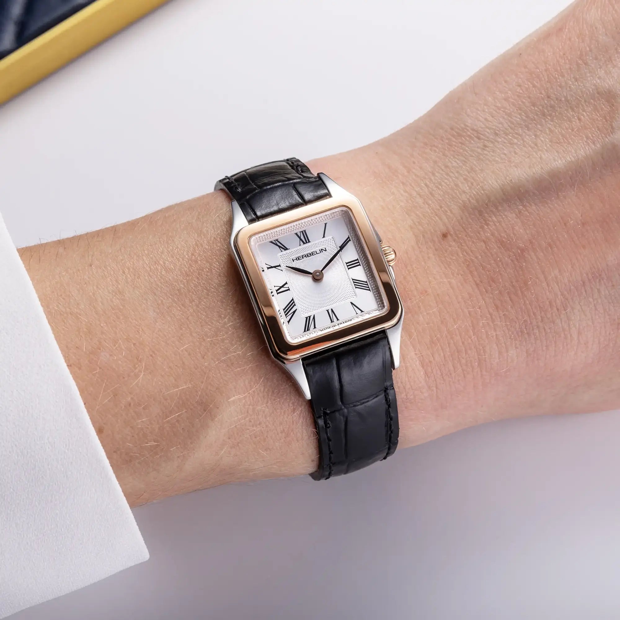 herbelin-luna-quartz-montre-femme-pvd-or-rose-cuir-noir image 2