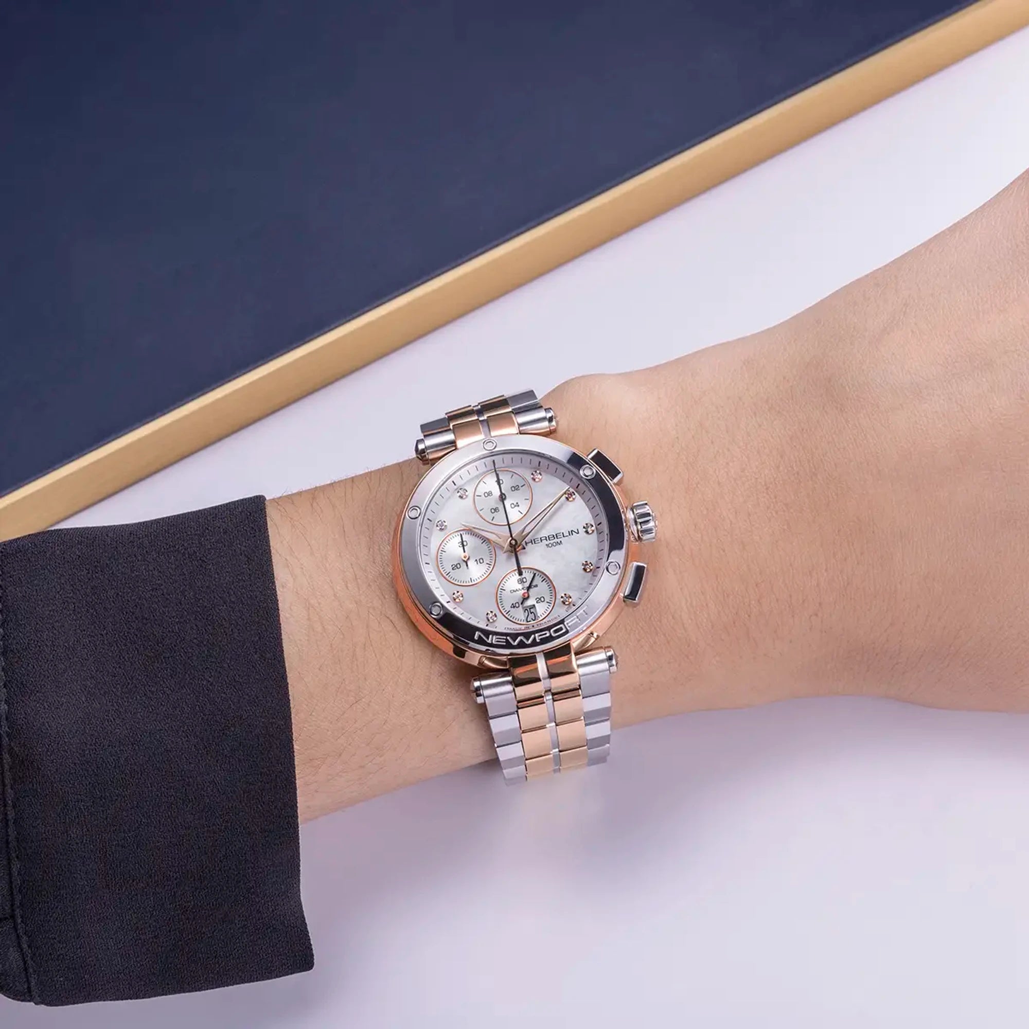 herbelin-newport-chronographe-lady-pvd-or-rose-diamants-montre-femme image 2