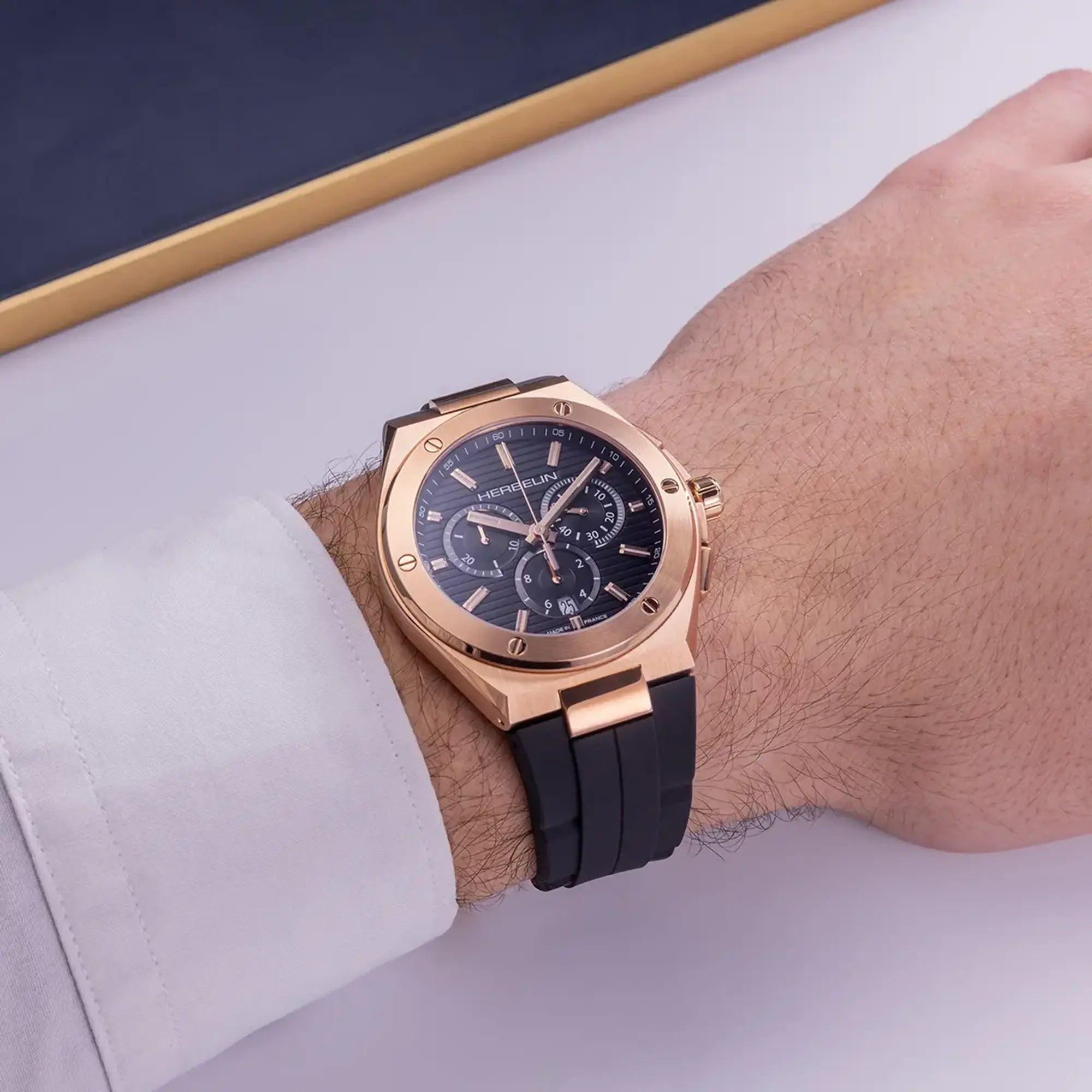 herbelin-cap-camarat-chronographe-42-mm-noir-pvd-or-rose-montre-homme-quartz image 2