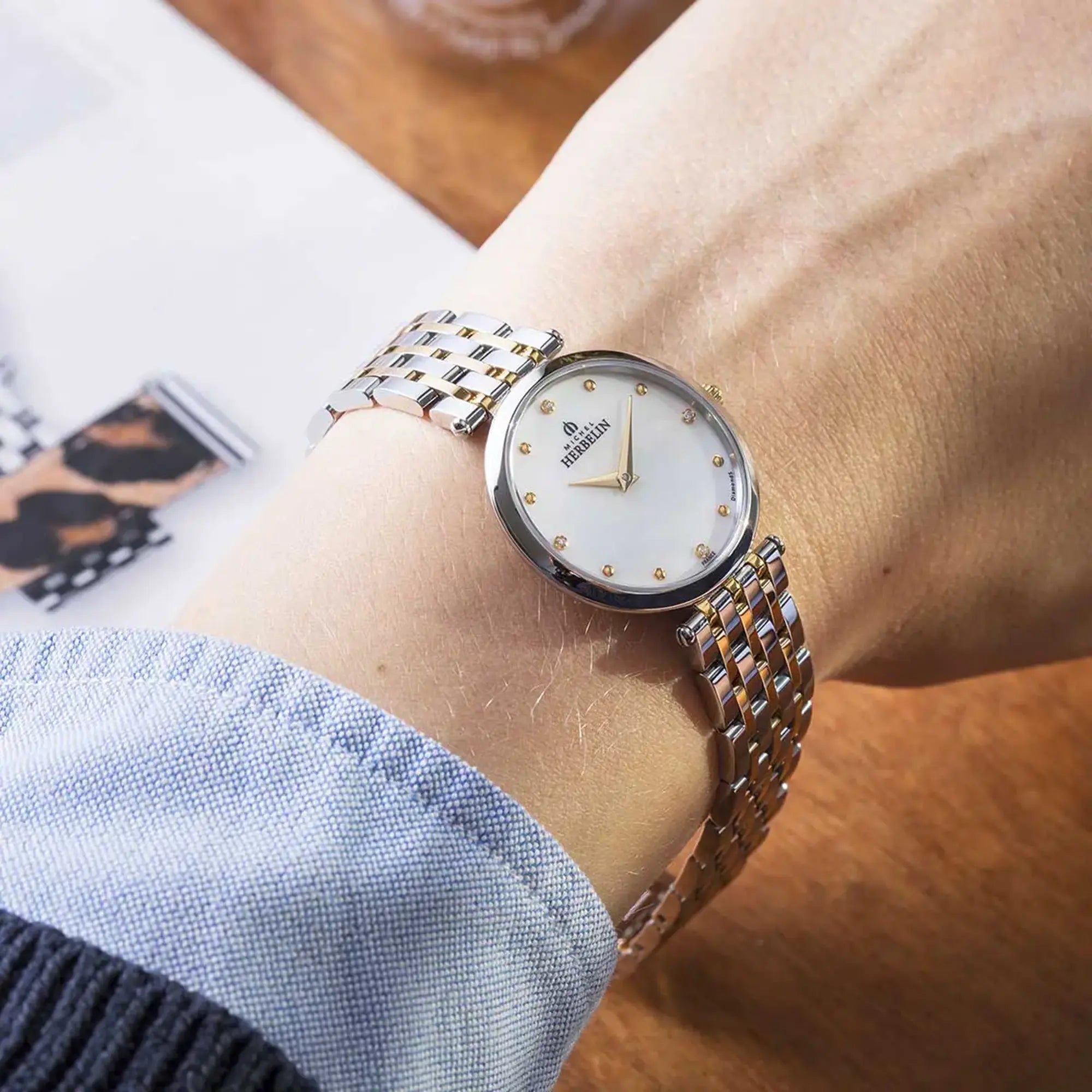 herbelin-epsilon-montre-quartz-femme-bicolore-pvd-or-jaune-diamants-nacre image 2