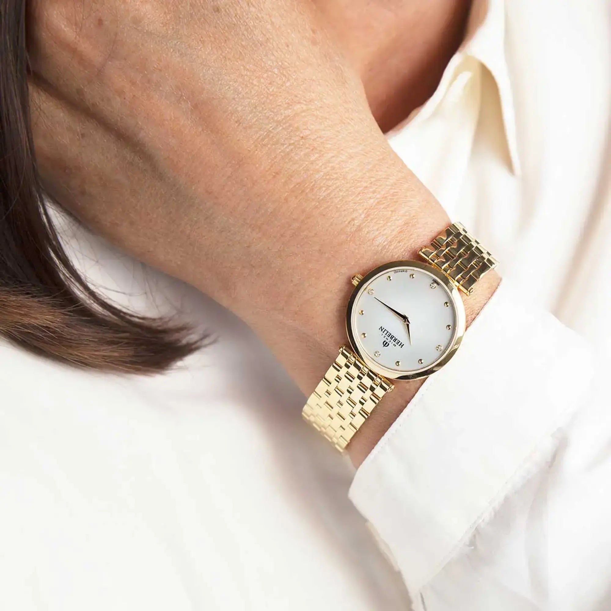 herbelin-epsilon-quartz-pvd-or-jaune-diamants-femme-nacre-blanche image 2