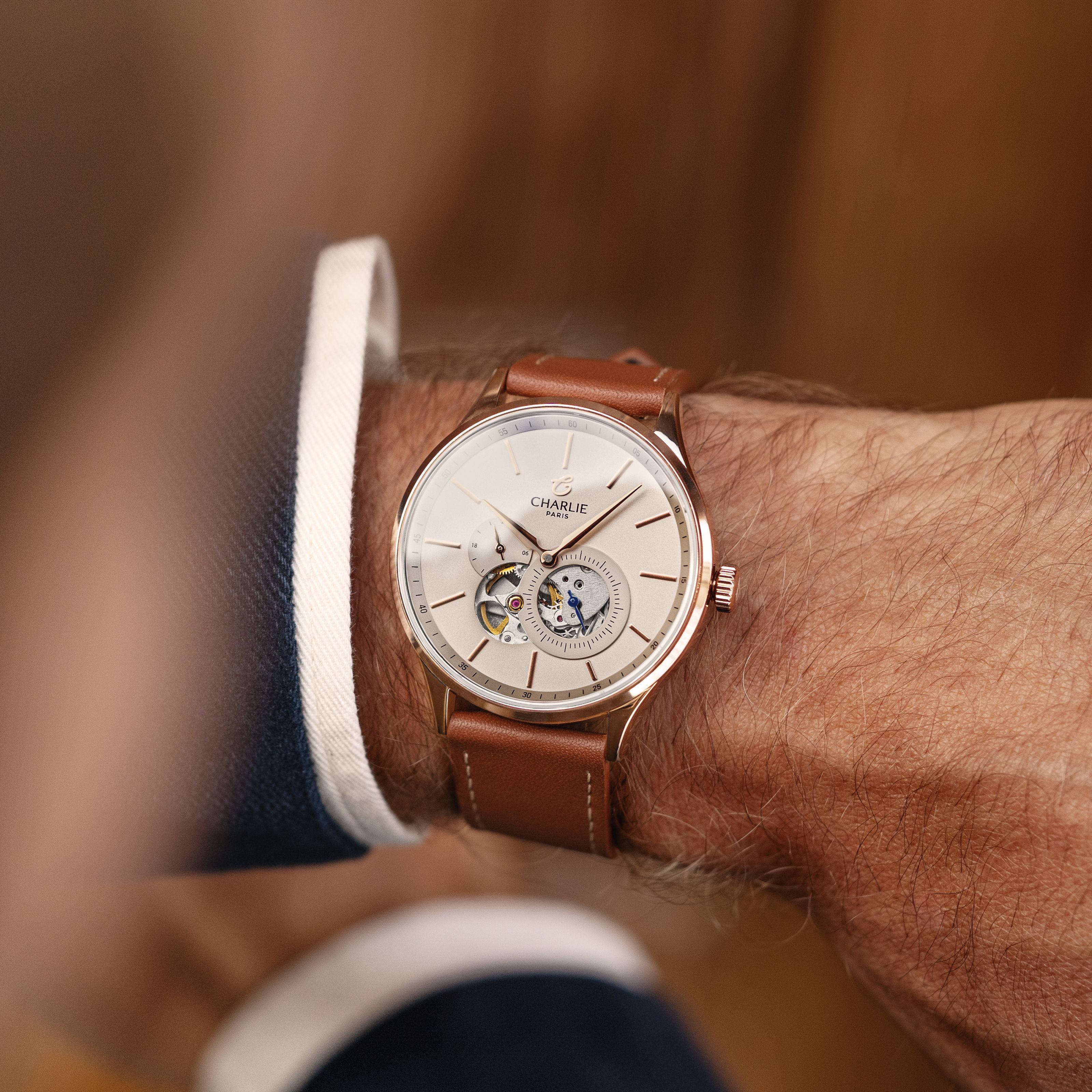 charlie-paris-initial-montre-automatique-c-ur-ouvert-dor-rose-40mm-cadran-dor image 2