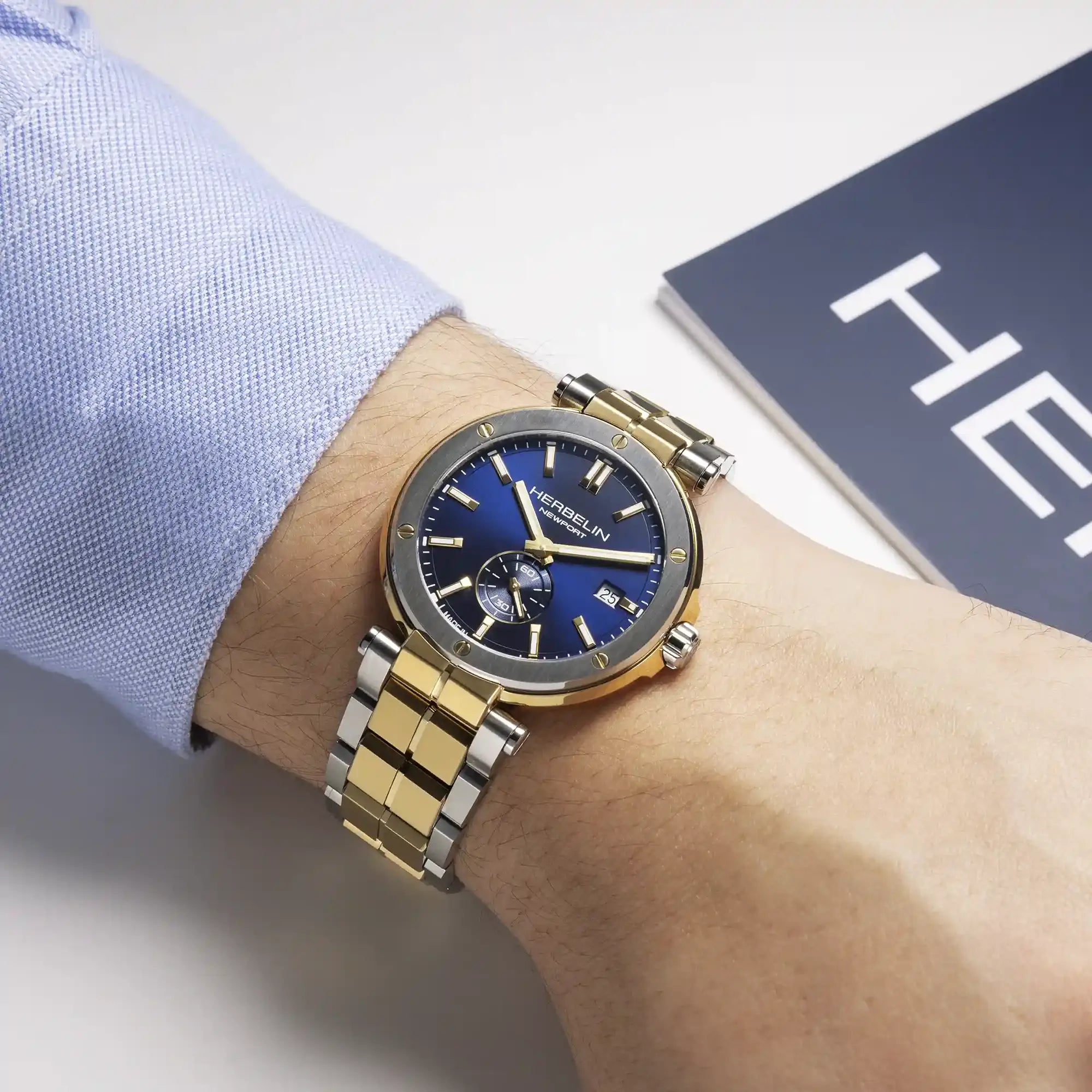 herbelin-newport-homme-quartz-40-5mm-acier-bicolore-bleu image 2