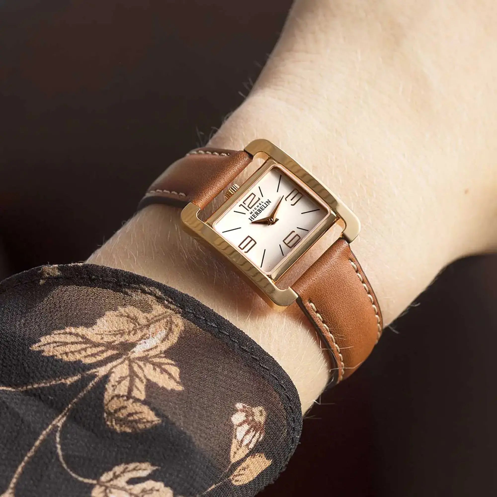 herbelin-v-me-avenue-quartz-montre-femme-pvd-or-rose-brun image 2
