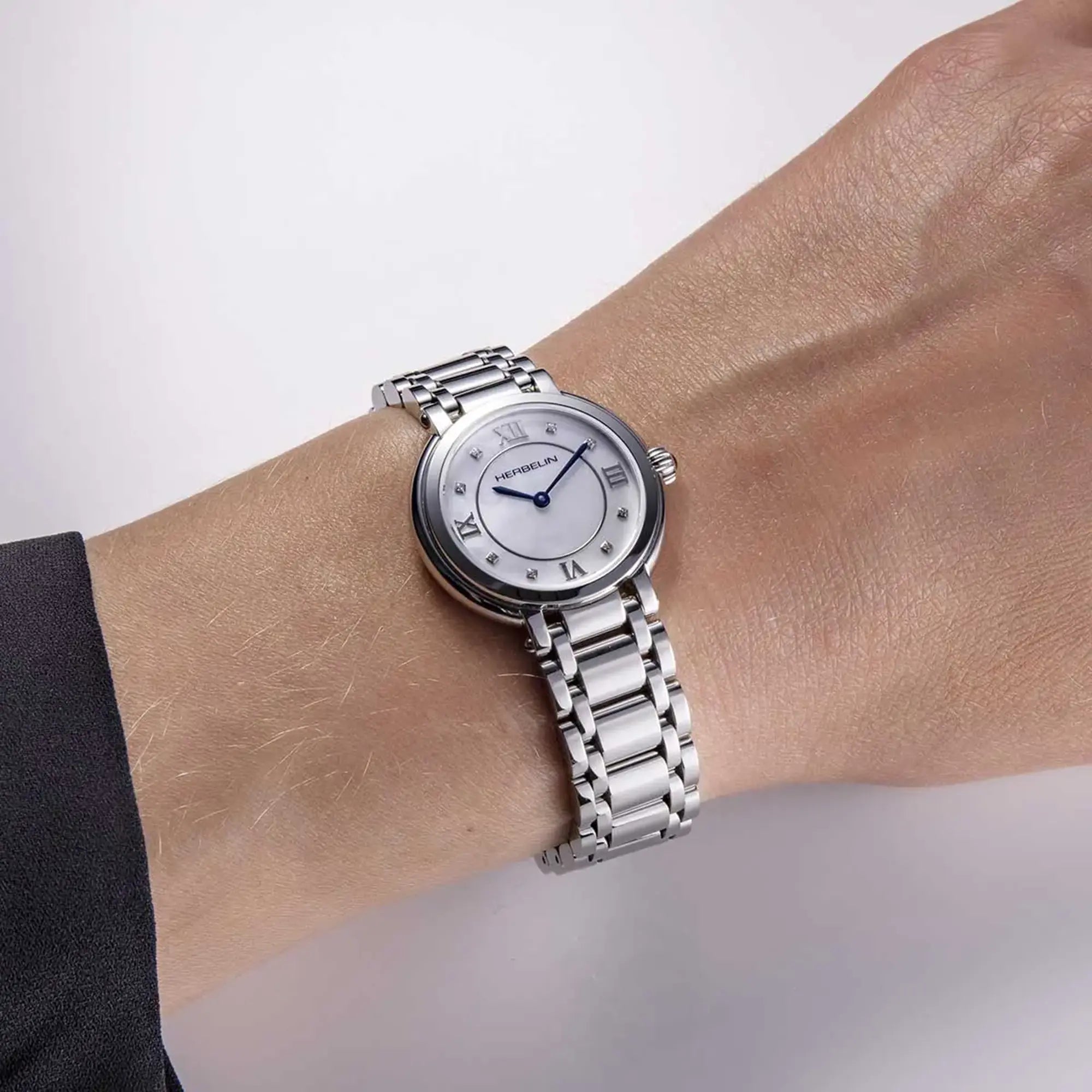 herbelin-galet-quartz-acier-zirconium-nacre-blanche-femme image 2