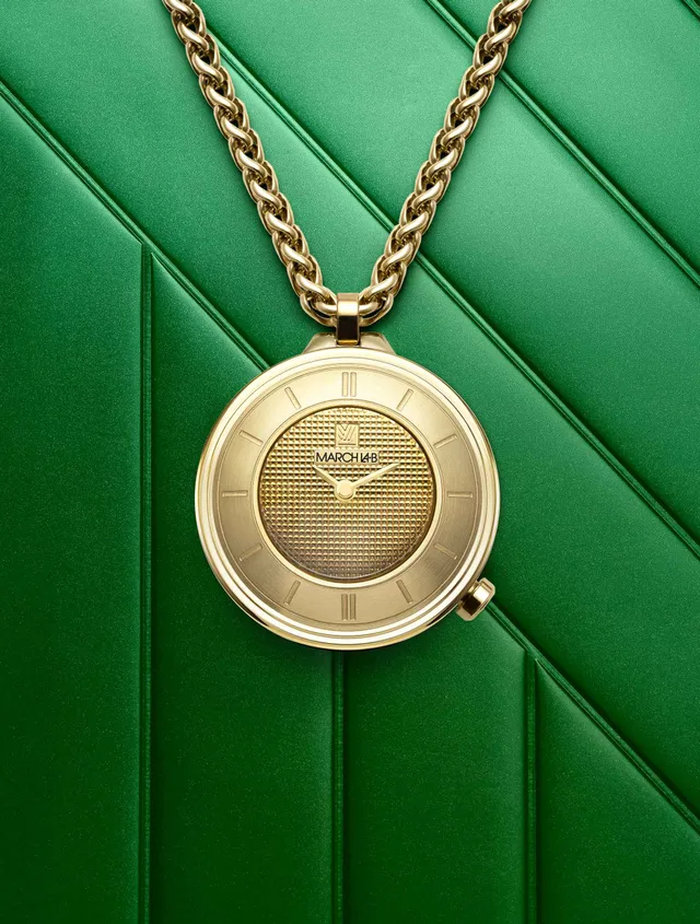 march-la-b-sautoir-lady-volante-gold-montre-sautoir-bijou image 1