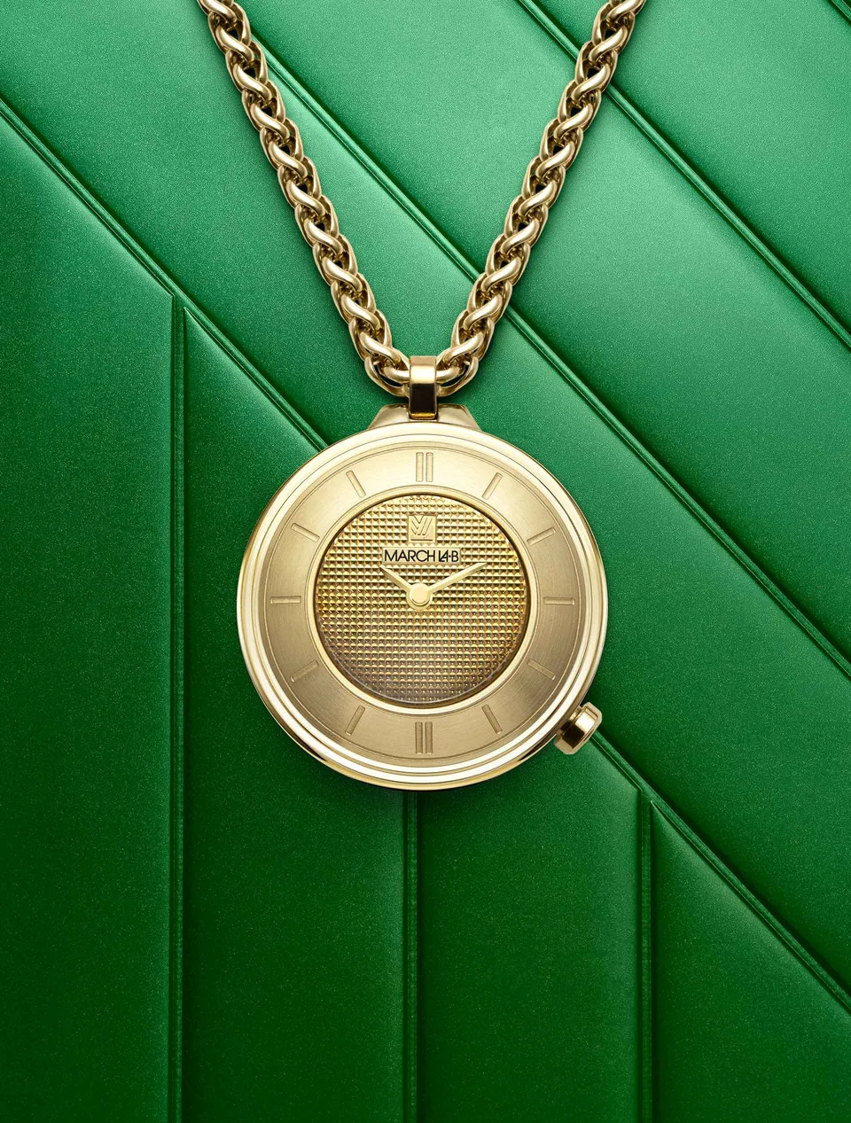 march-la-b-sautoir-lady-volante-gold-montre-sautoir-bijou image 1