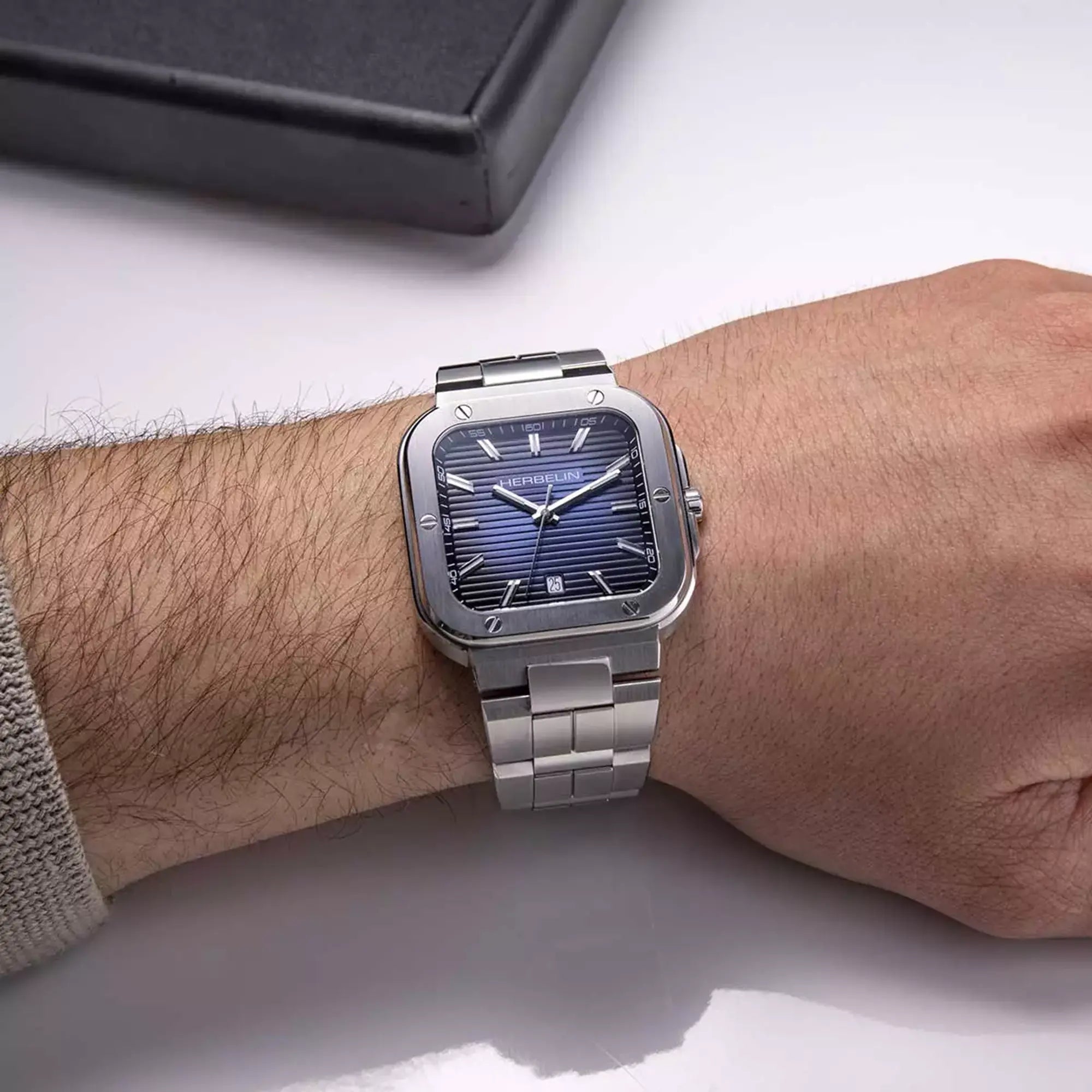 herbelin-cap-camarat-square-acier-bleu-montre-homme-quartz-bracelet-int-gr image 2