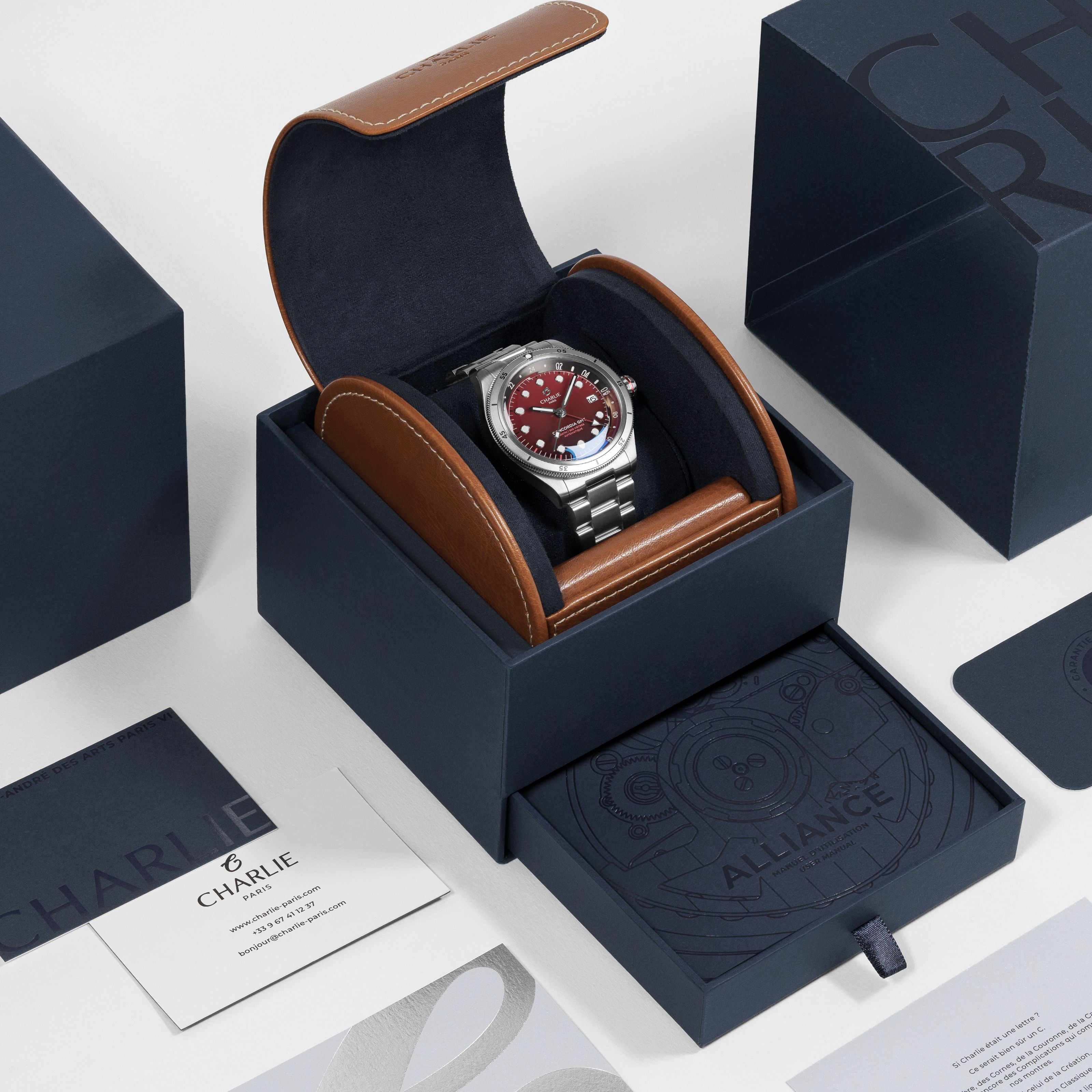 charlie-paris-concordia-gmt-bordeaux-40-mm-montre-automatique-300-m image 7