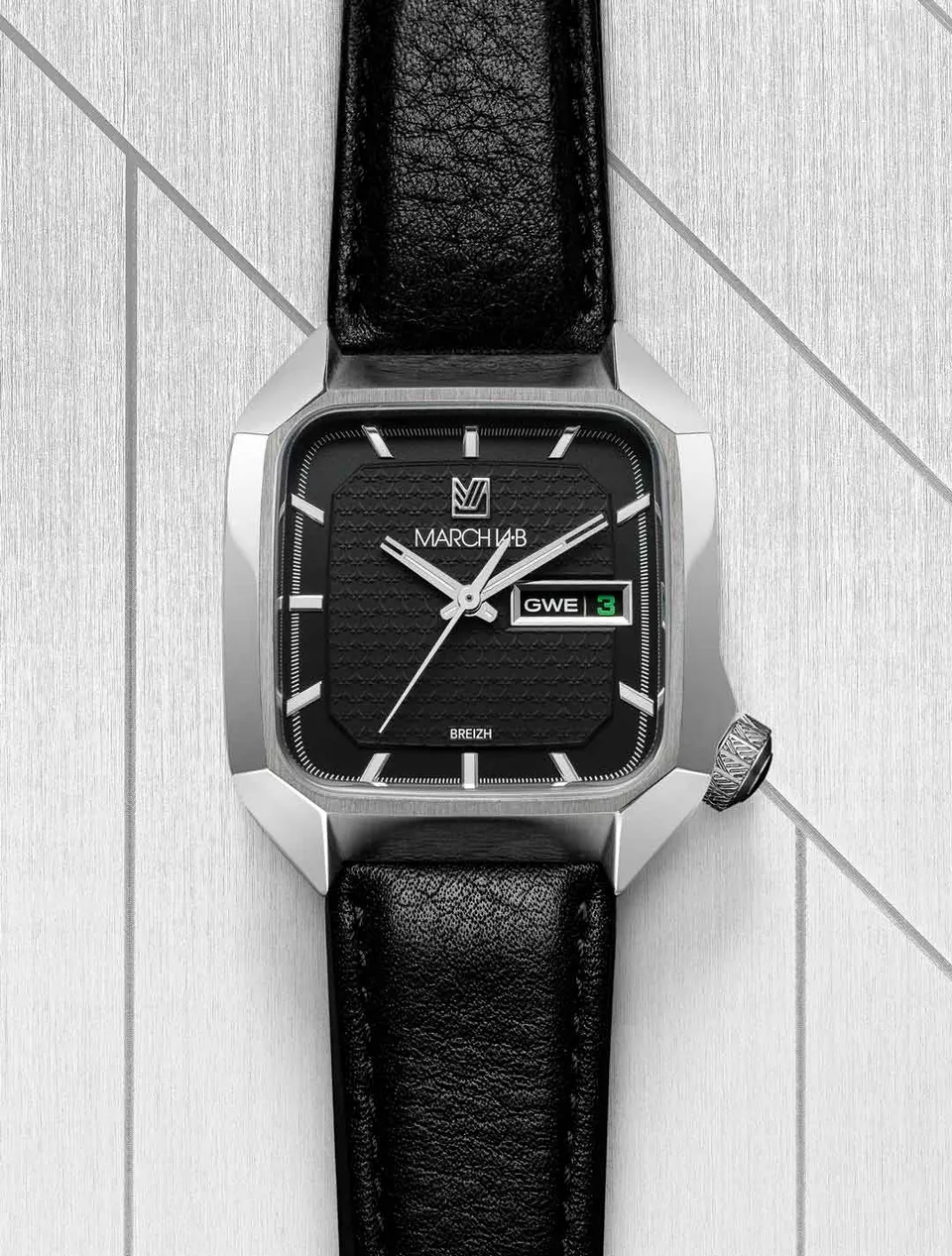 march-la-b-am2-lectrique-breizh-montre-fran-aise-cadran-noir-hermines image 1