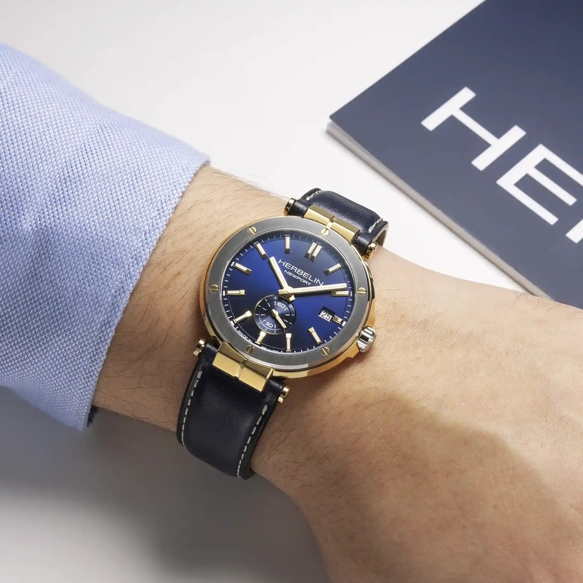 herbelin-newport-montre-quartz-homme-40-5-mm-acier-bicolore-cuir-bleu image 2