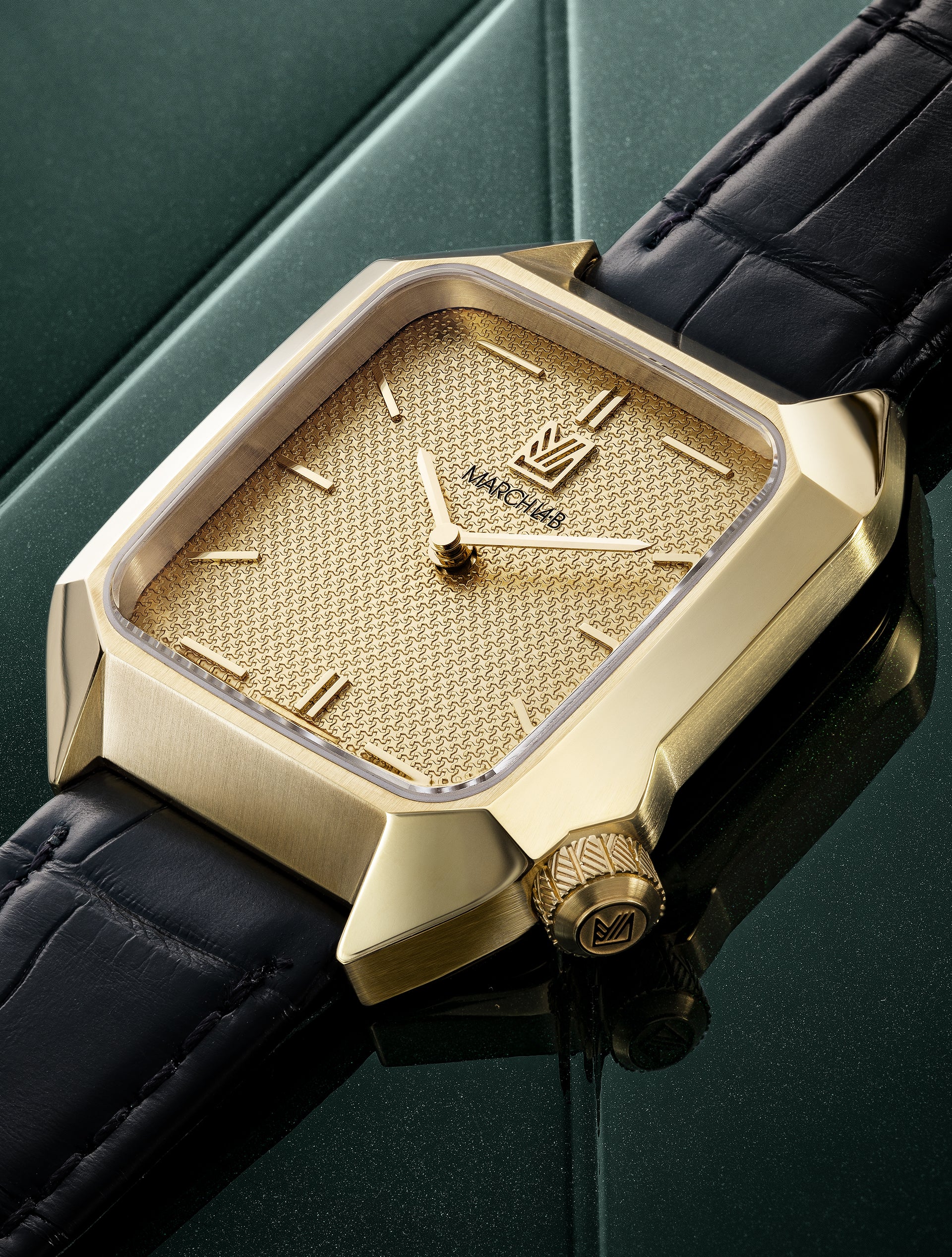 march-la-b-am2-xs-m-canique-golden-hour-montre-extra-slim-32-mm image 2
