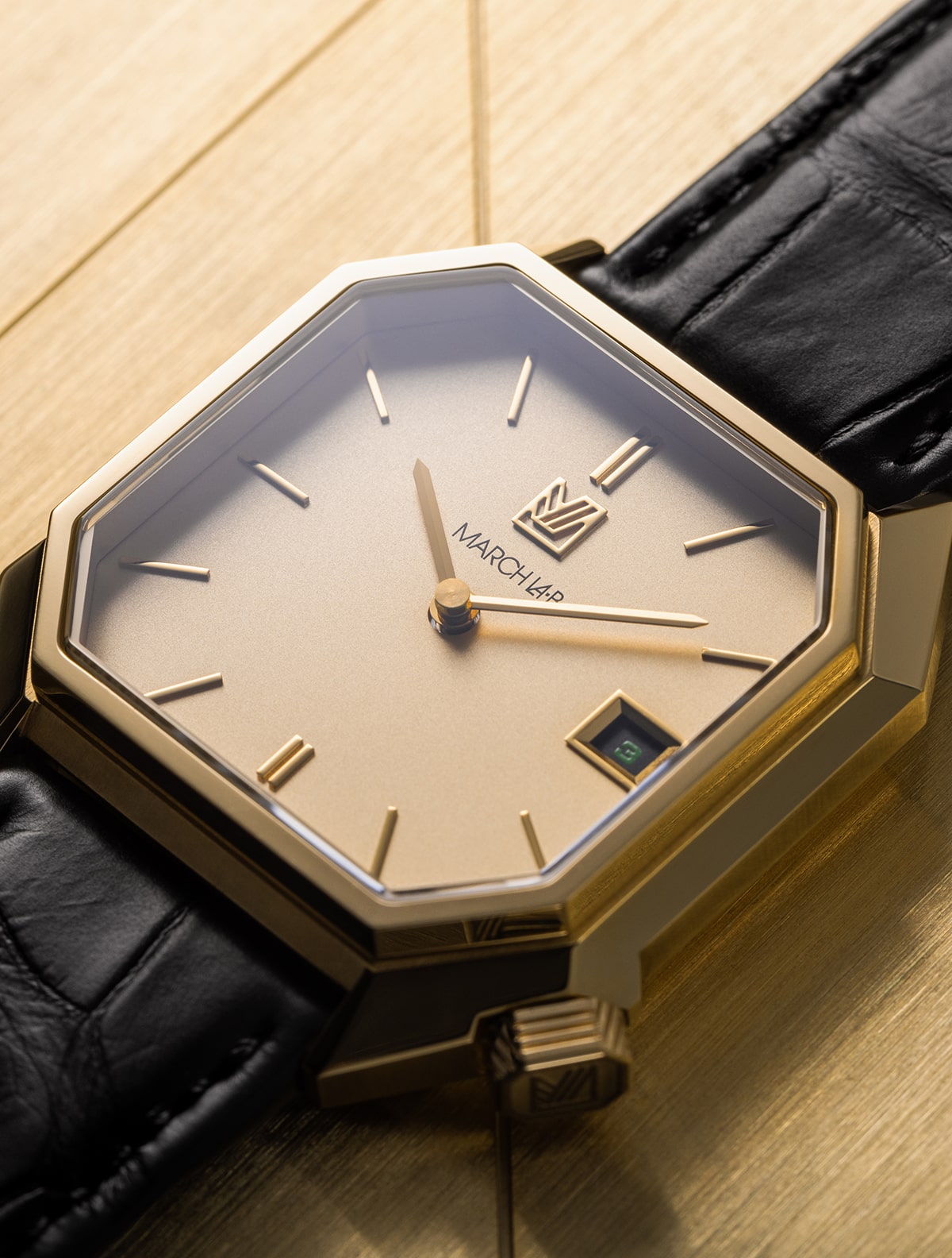 march-la-b-mansart-golden-hour-34-mm-montre-octogonale-plaqu-or image 3