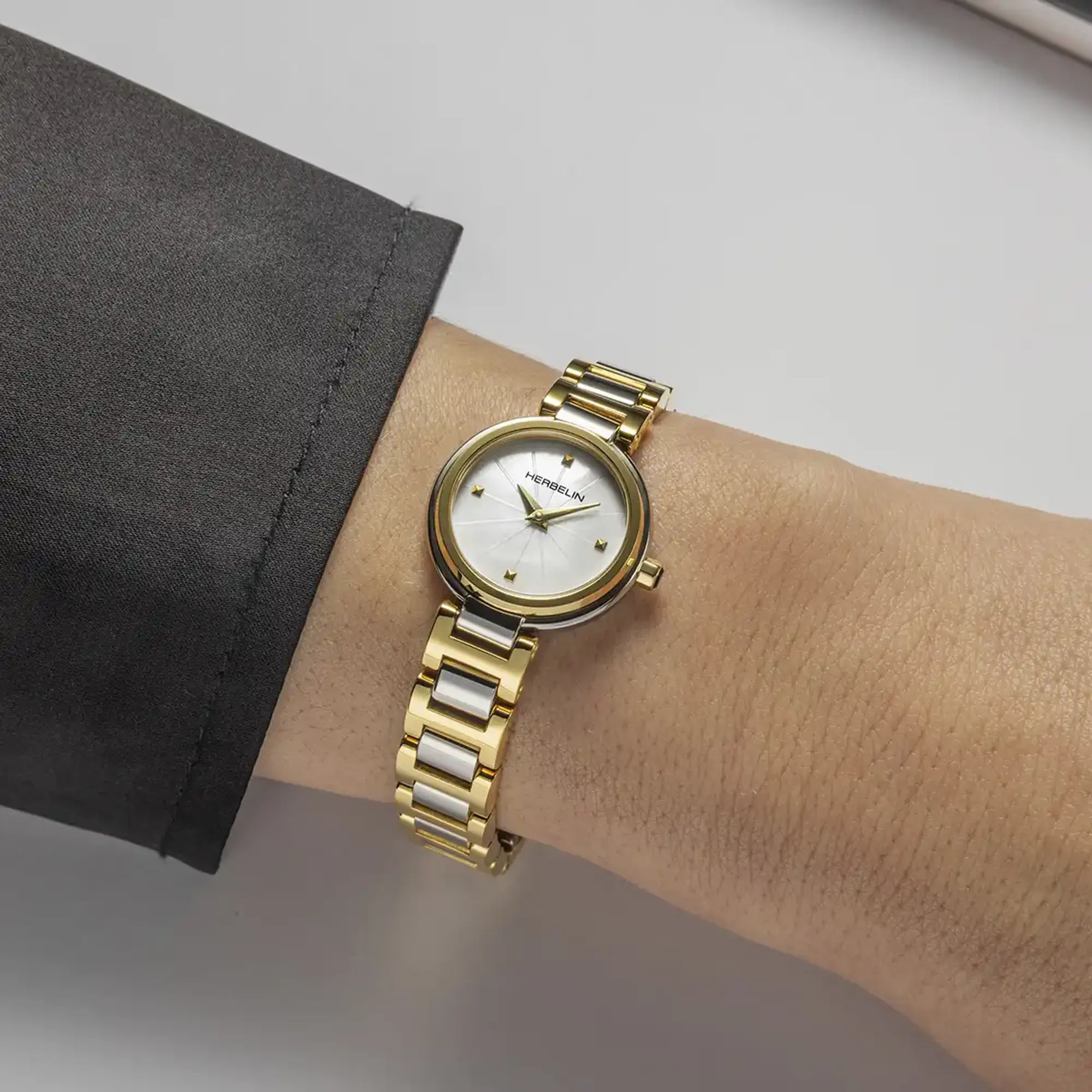 herbelin-lady-h-quartz-montre-femme-nacre-blanche-bicolore-acier image 2