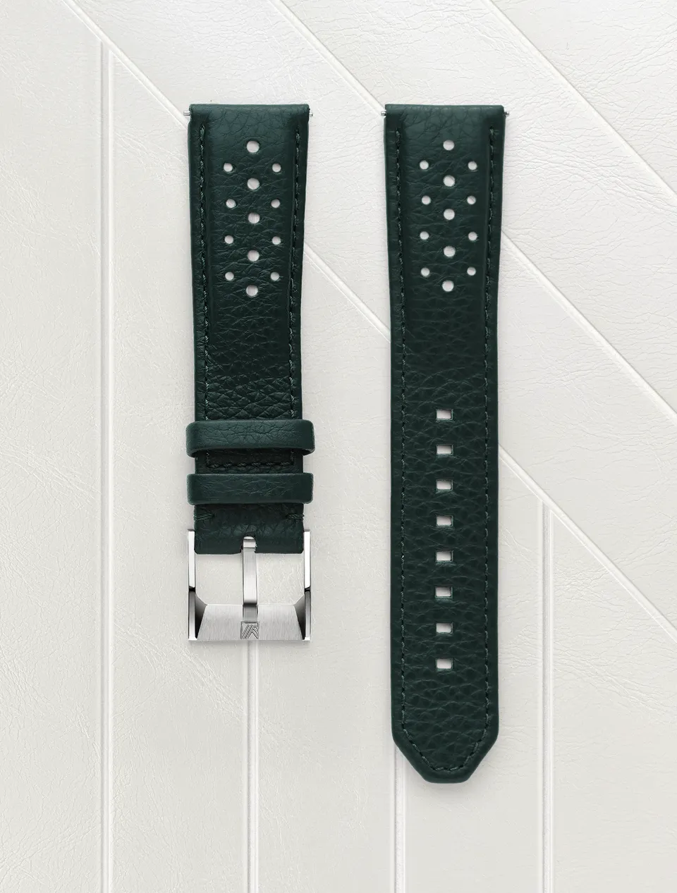 march-la-b-bracelet-buffle-perfor-vert-20-mm-cuir-interchangeable image 1