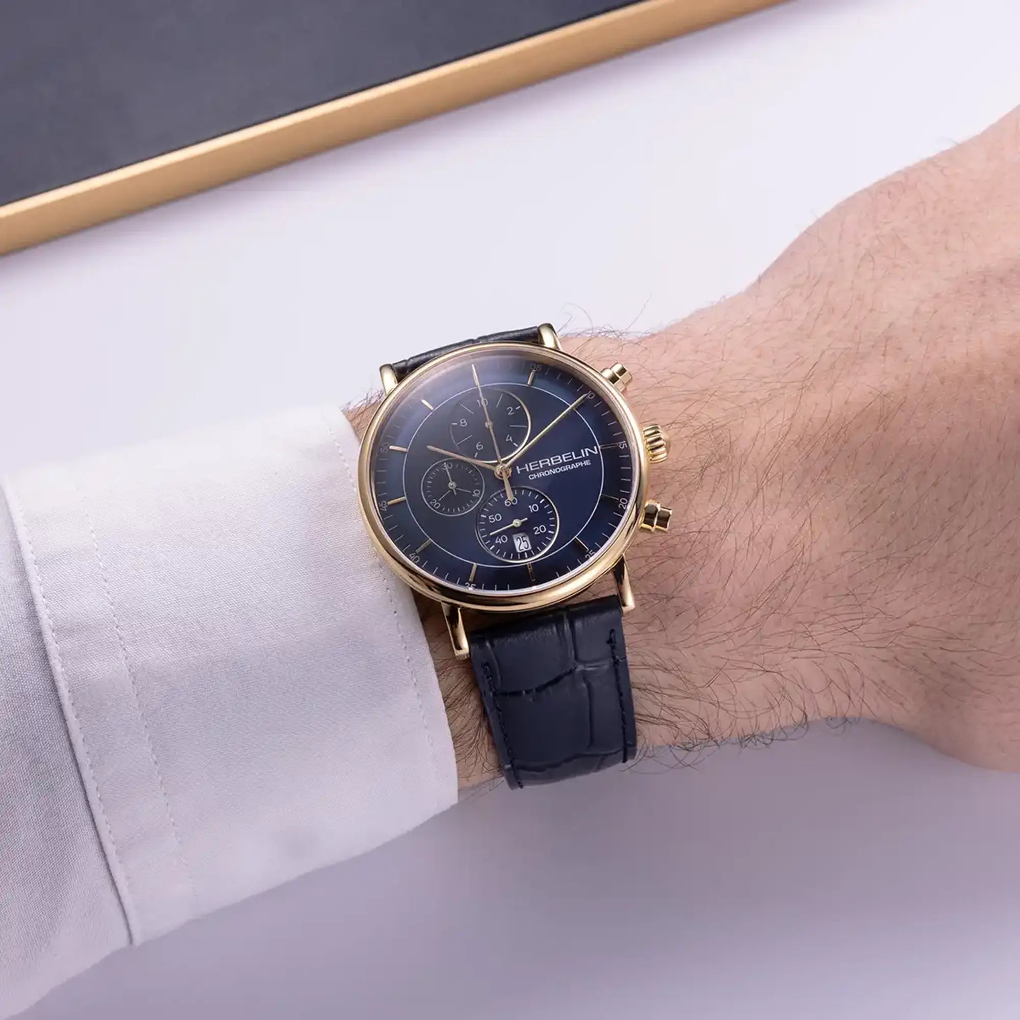 herbelin-inspiration-chronographe-quartz-homme-bleu-marine-dor image 2