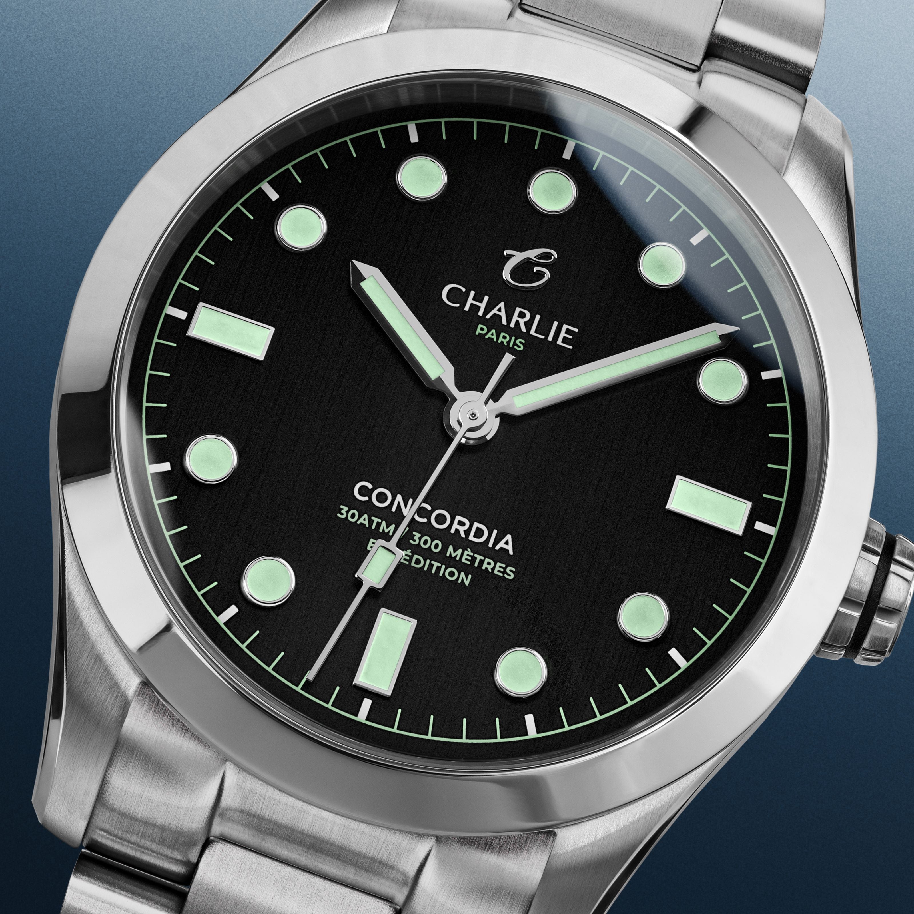 charlie-paris-concordia-noir-38-mm-montre-quartz-tanche-300-m image 2