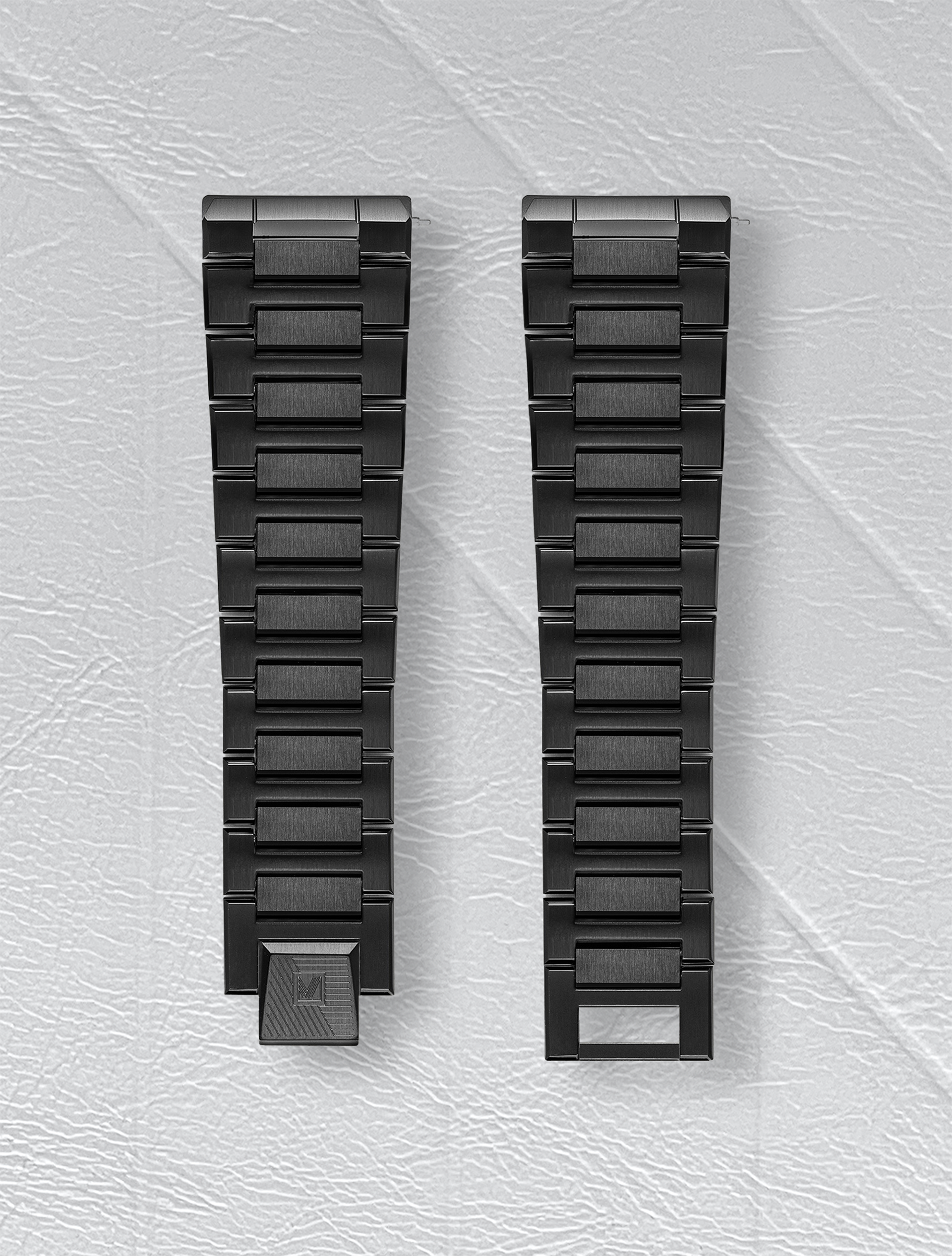 march-la-b-bracelet-pvd-noir-22mm-acier-am2-calendar image 1