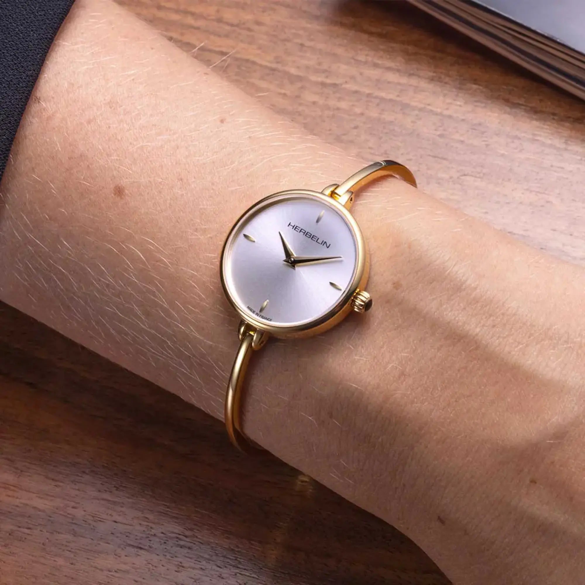 herbelin-fil-quartz-montre-femme-ronde-dor-blanc-acier-316l image 2