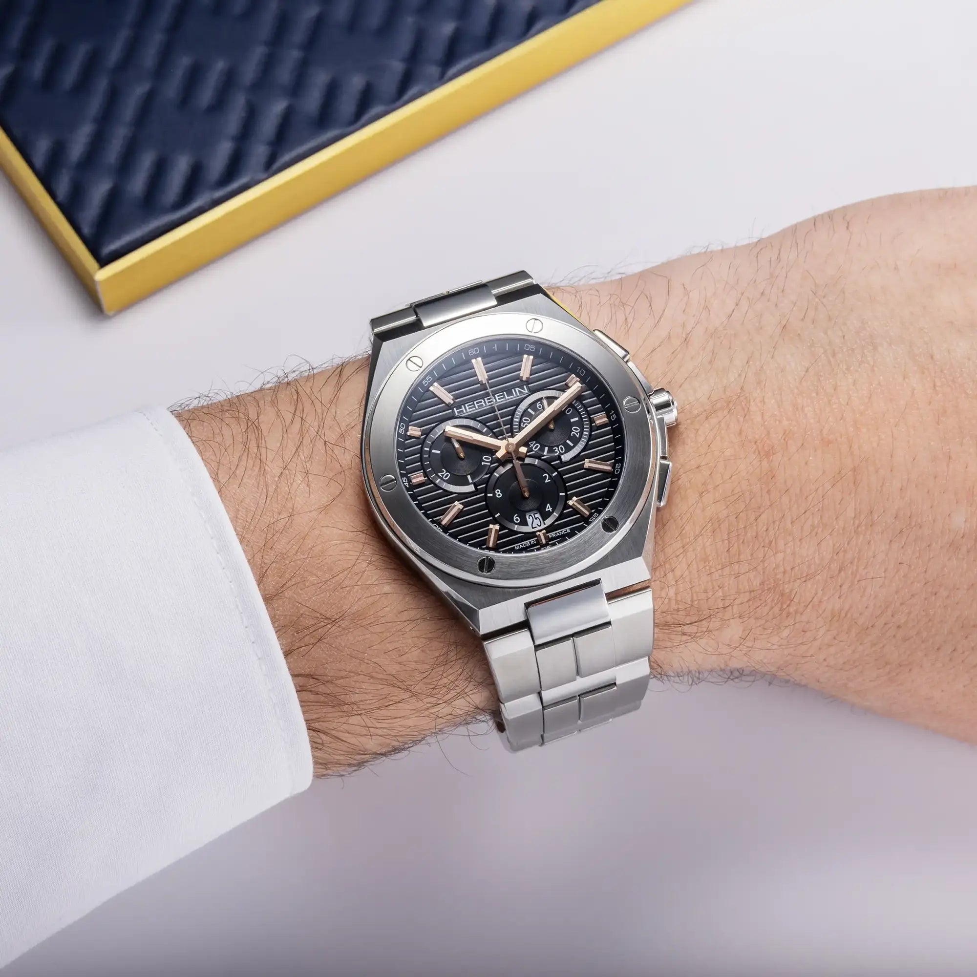 herbelin-cap-camarat-chronographe-montre-homme-acier-pvd-or-rose image 2