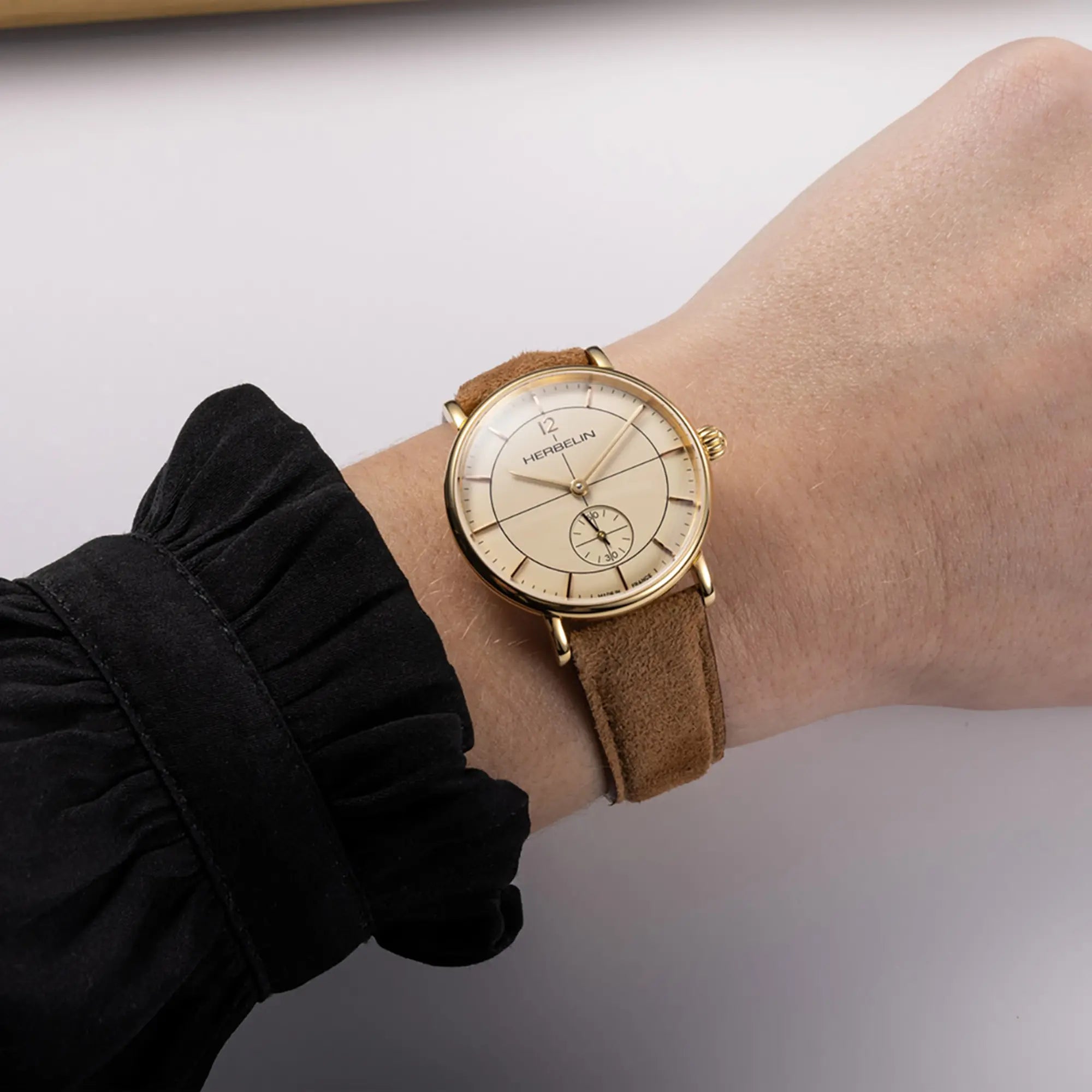 herbelin-inspiration-petite-seconde-femme-dor-cuir-su-d-32-mm image 2