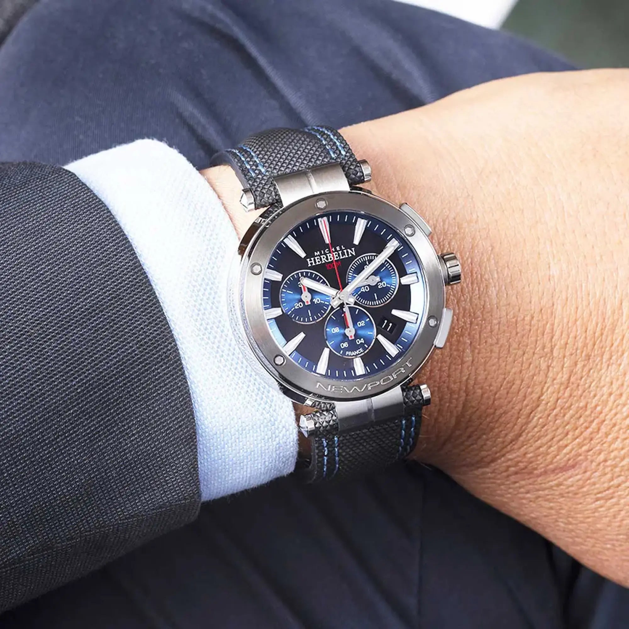 herbelin-newport-montre-chronographe-quartz-acier-pvd-noir-homme image 2