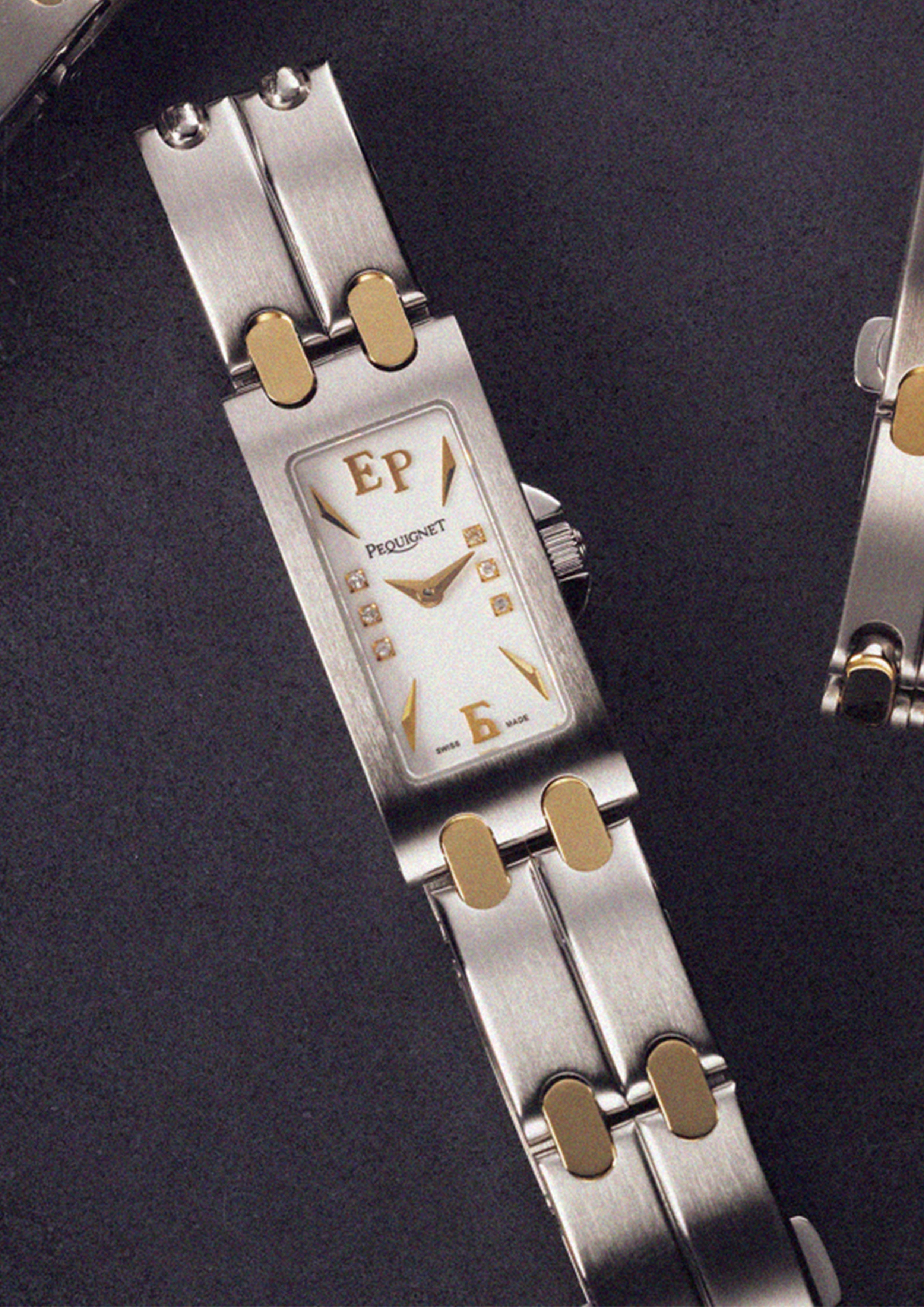 pequignet-moorea-vintage-quartz-baguette-montre-bijou-rectangulaire image 2