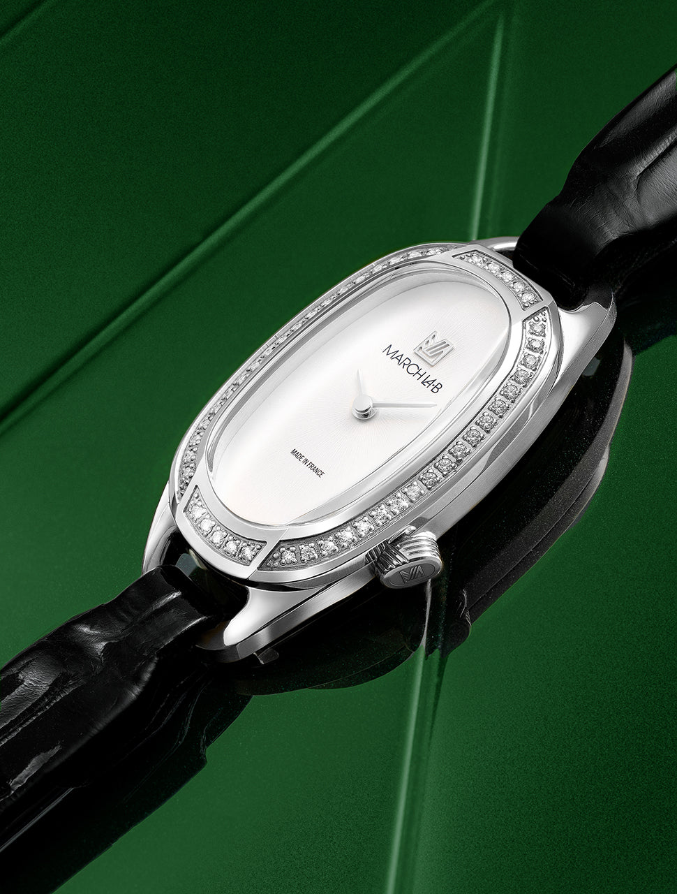 march-la-b-oblongue-diamants-montre-femme-ovale-20-mm-cadran-acier-diamants image 3