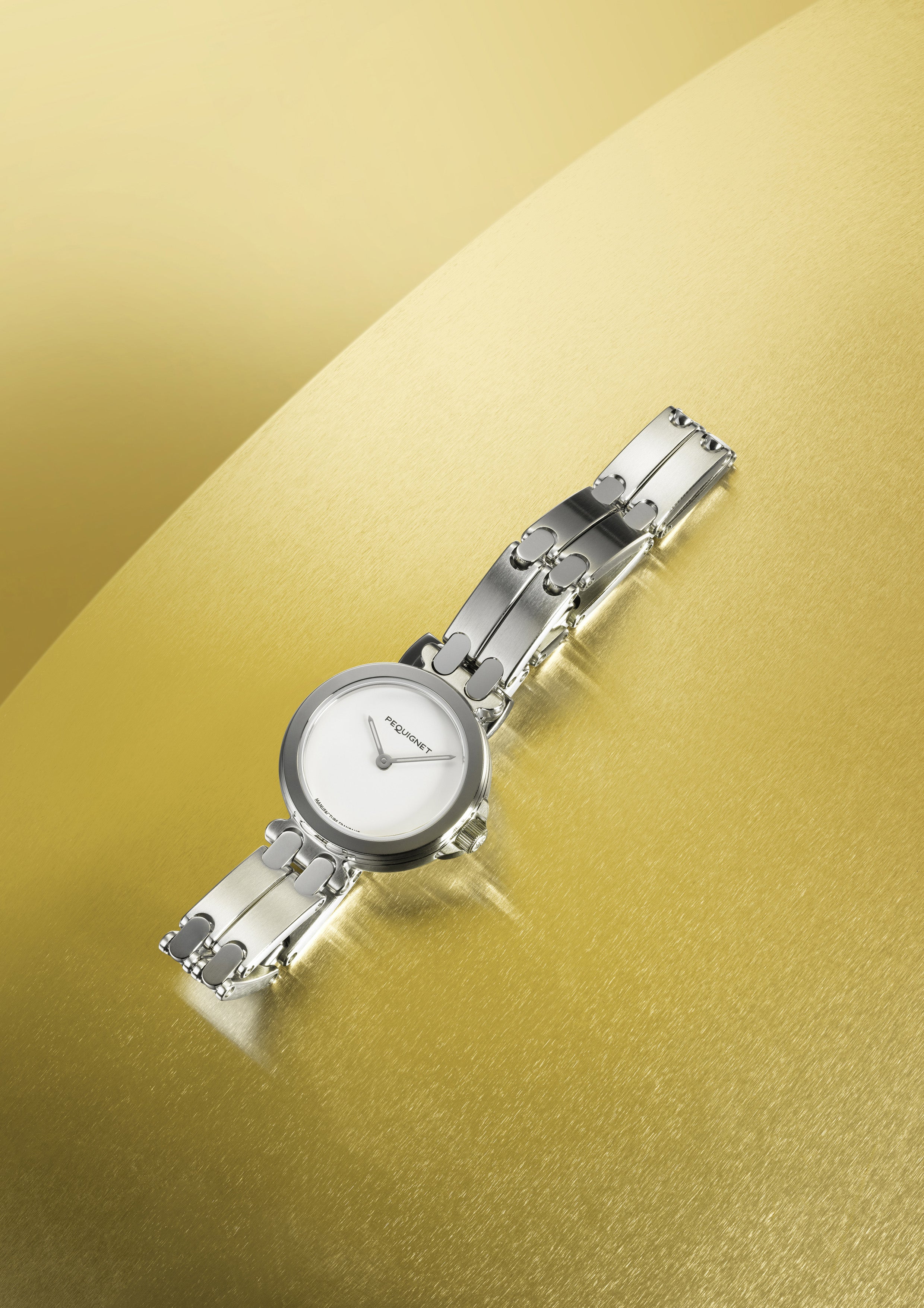 pequignet-moorea-25-mm-acier-blanc-quartz-suisse-bracelet-2-rangs-date-6h image 3