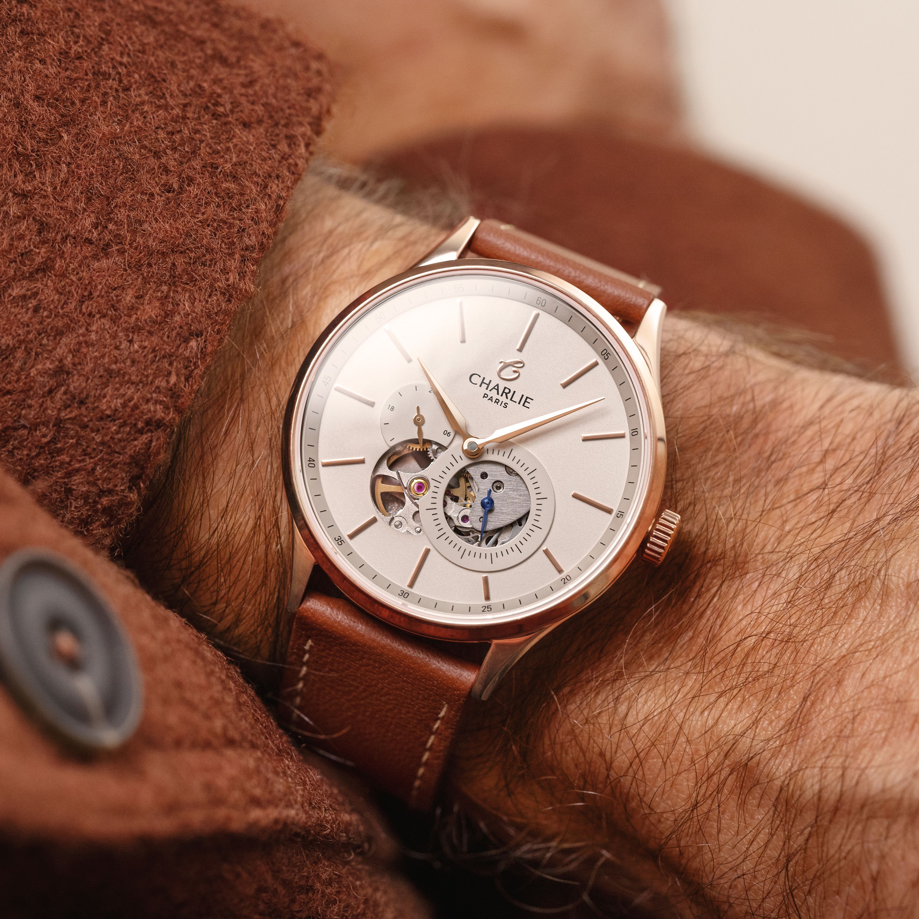 charlie-paris-initial-montre-automatique-c-ur-ouvert-dor-rose-40mm-cadran-dor image 7
