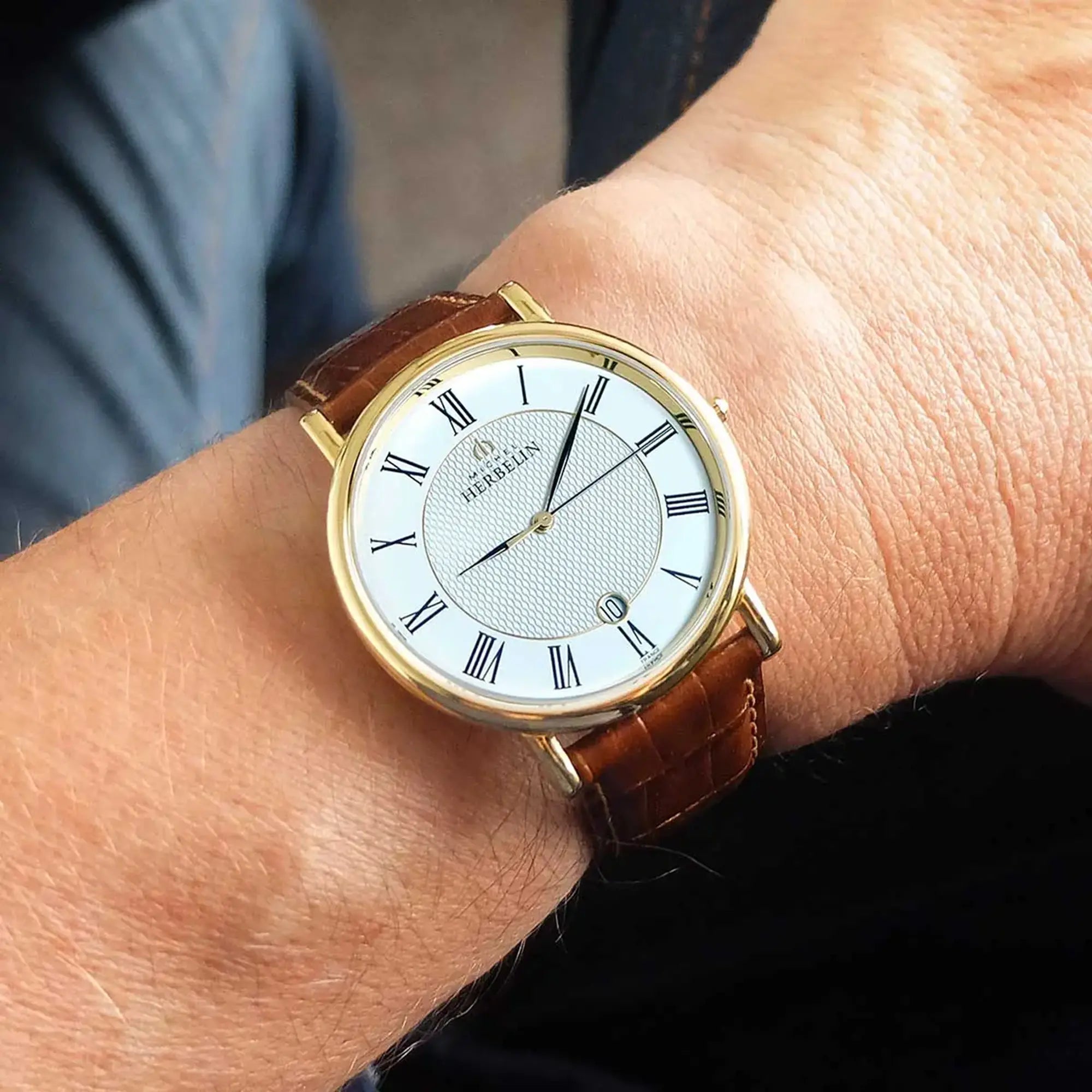 herbelin-classique-quartz-homme-pvd-or-jaune-cuir-brun image 2