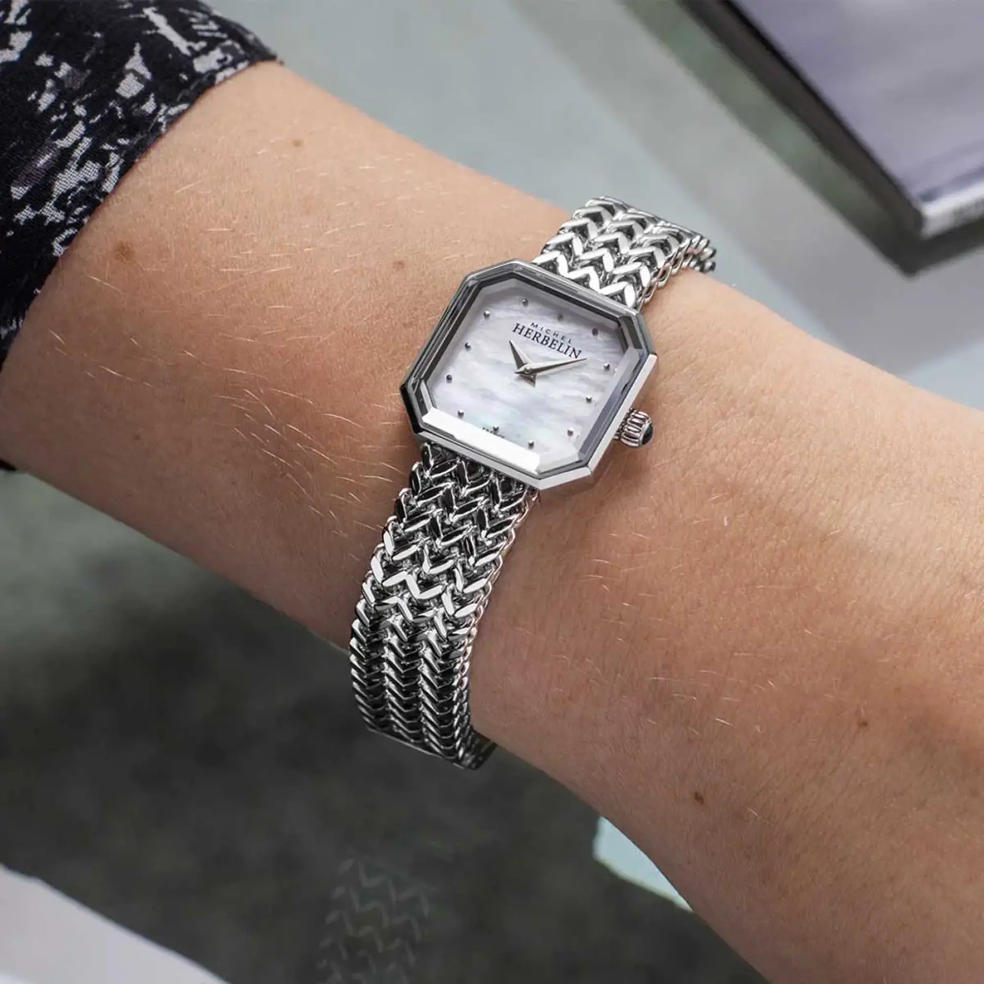 herbelin-octog-ne-femme-quartz-carr-acier-nacre-blanche image 2
