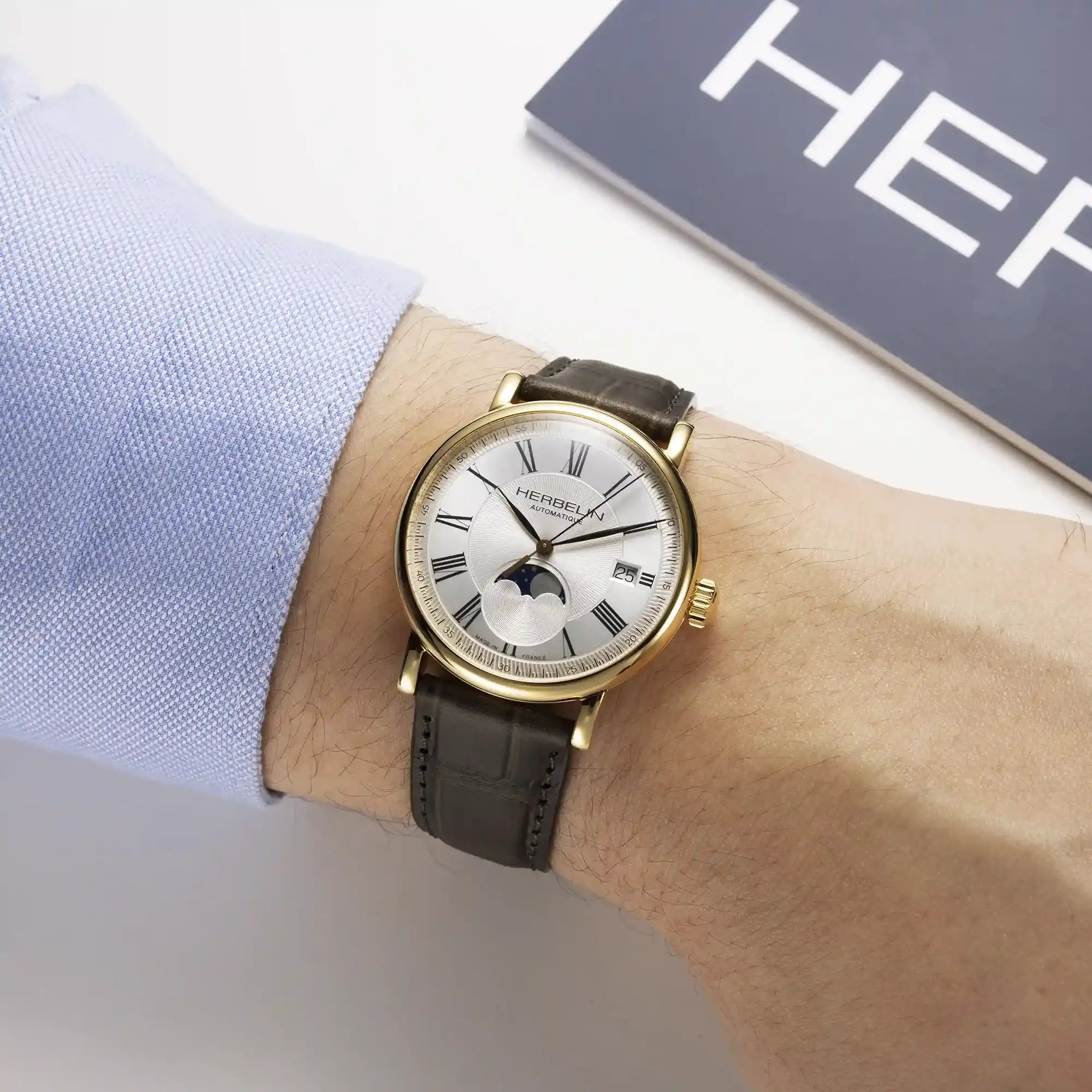 herbelin-inspiration-automatique-phase-de-lune-38-mm-acier-bicolore-pvd-or-et-cu image 2