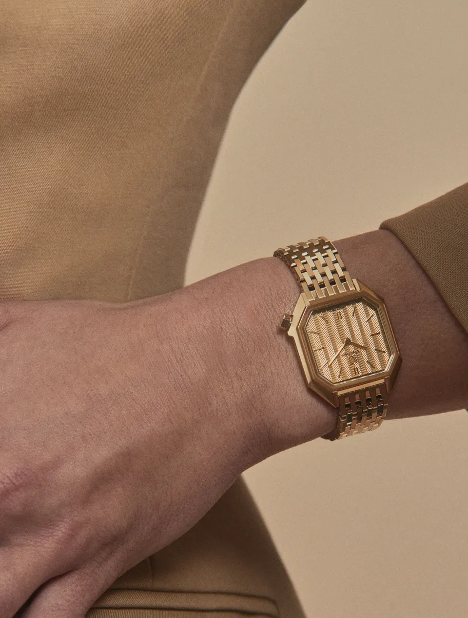 march-la-b-montre-milady-mansart-chevrons-or-28mm image 1