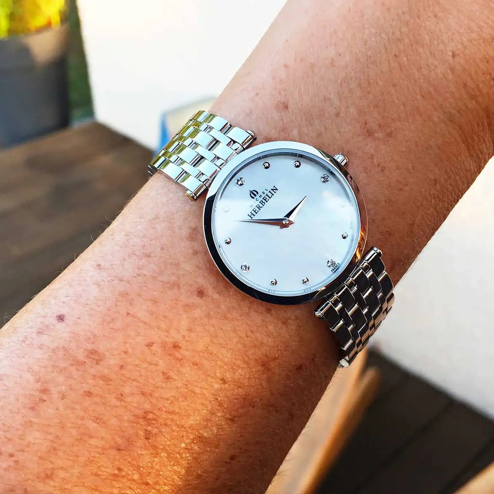 herbelin-epsilon-montre-quartz-femme-acier-diamants-cadran-nacre-blanche image 2