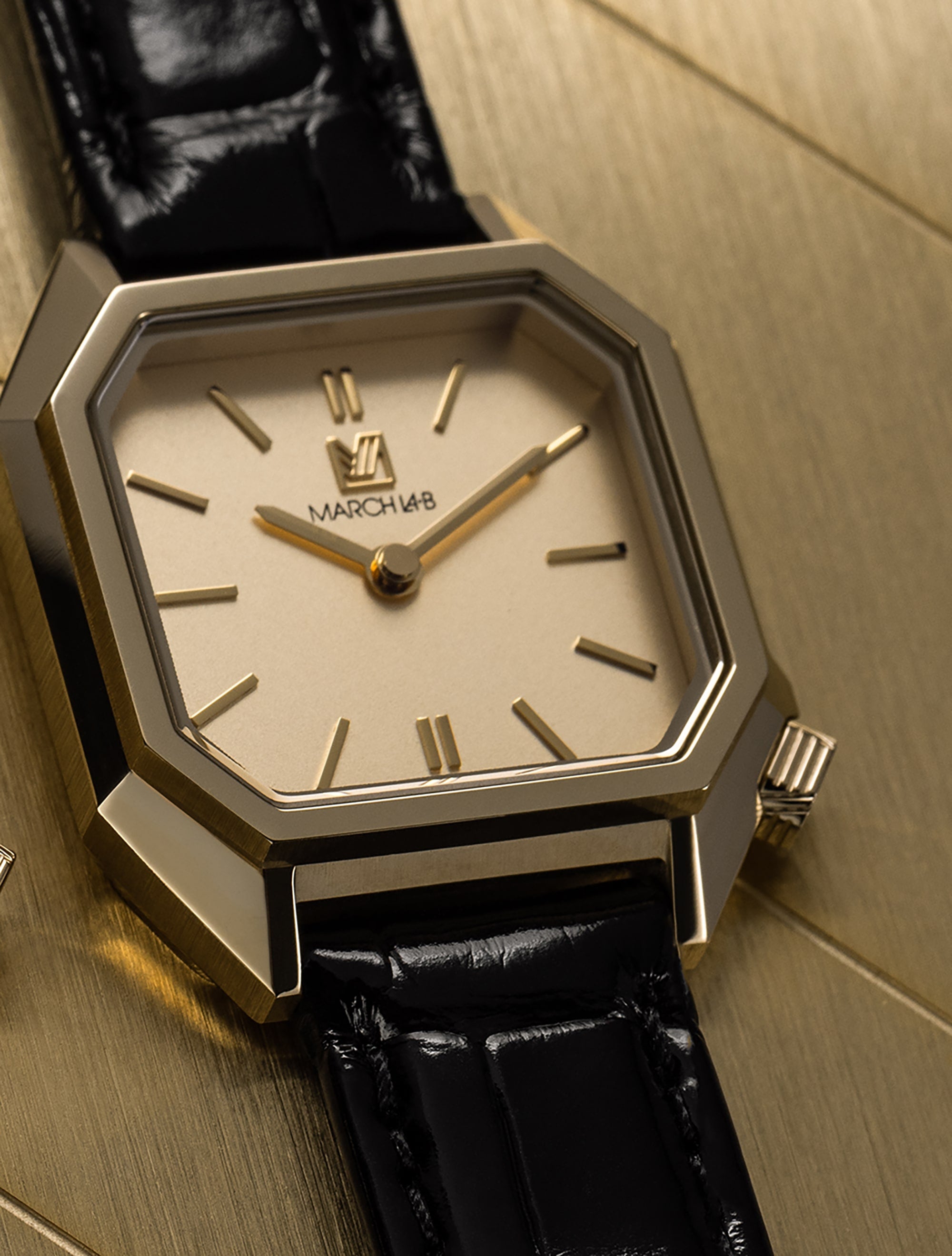 march-la-b-lady-mansart-montre-femme-golden-hour-plaqu-or-26-mm image 2