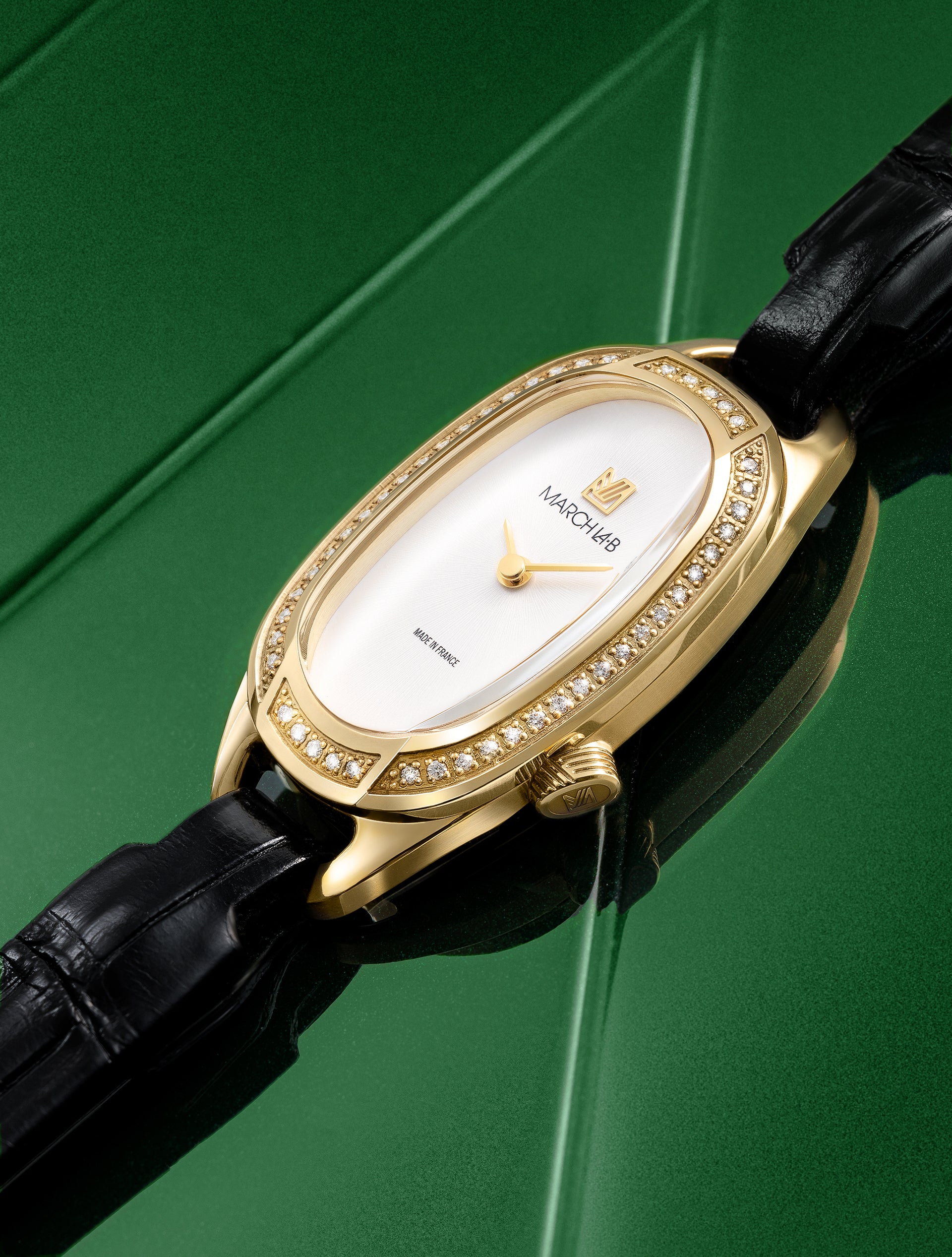 march-la-b-oblongue-diamants-or-18-carats-20-mm-montre-bijou-femme image 3