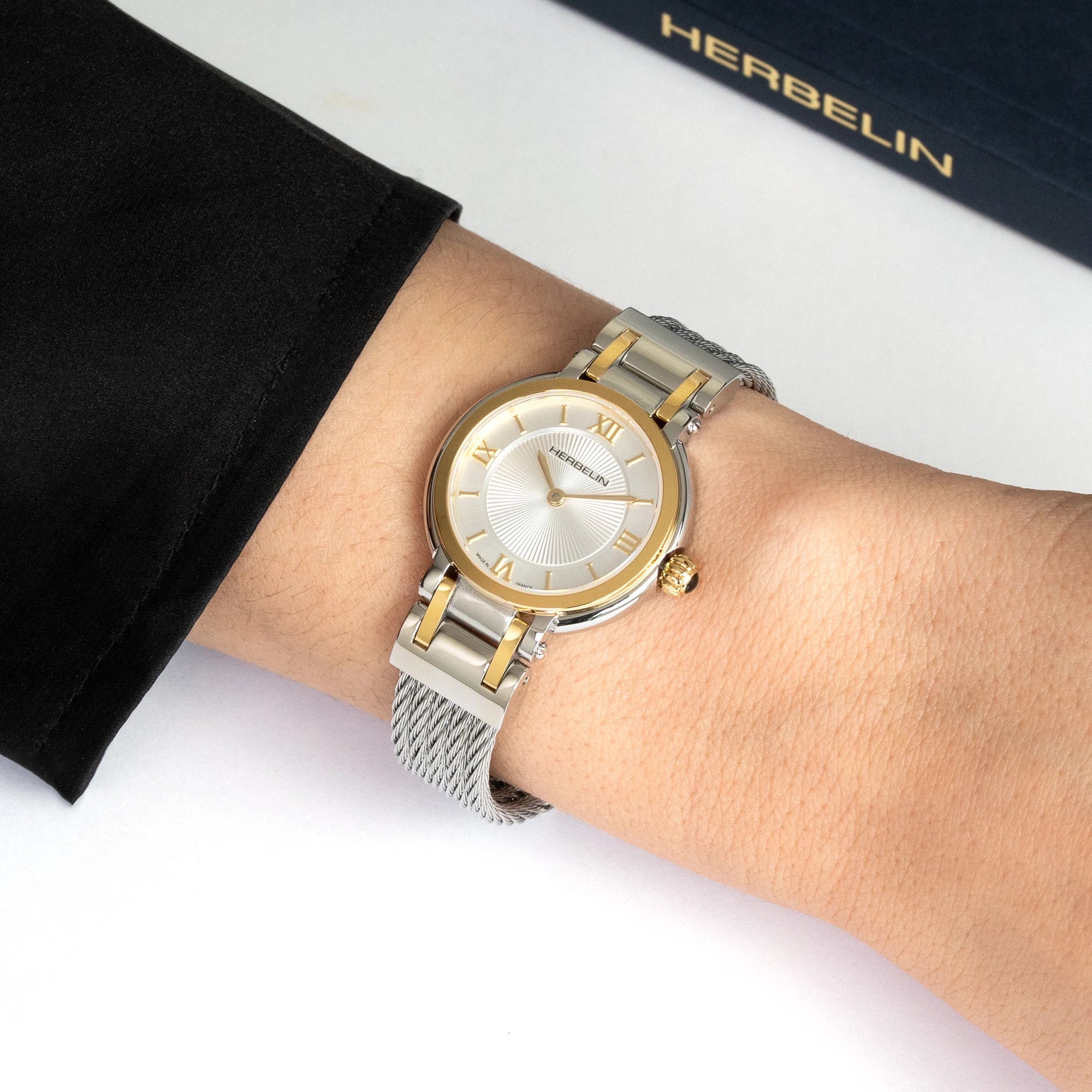 herbelin-galet-quartz-bicolore-montre-femme-blanc-chiffres-romains image 2