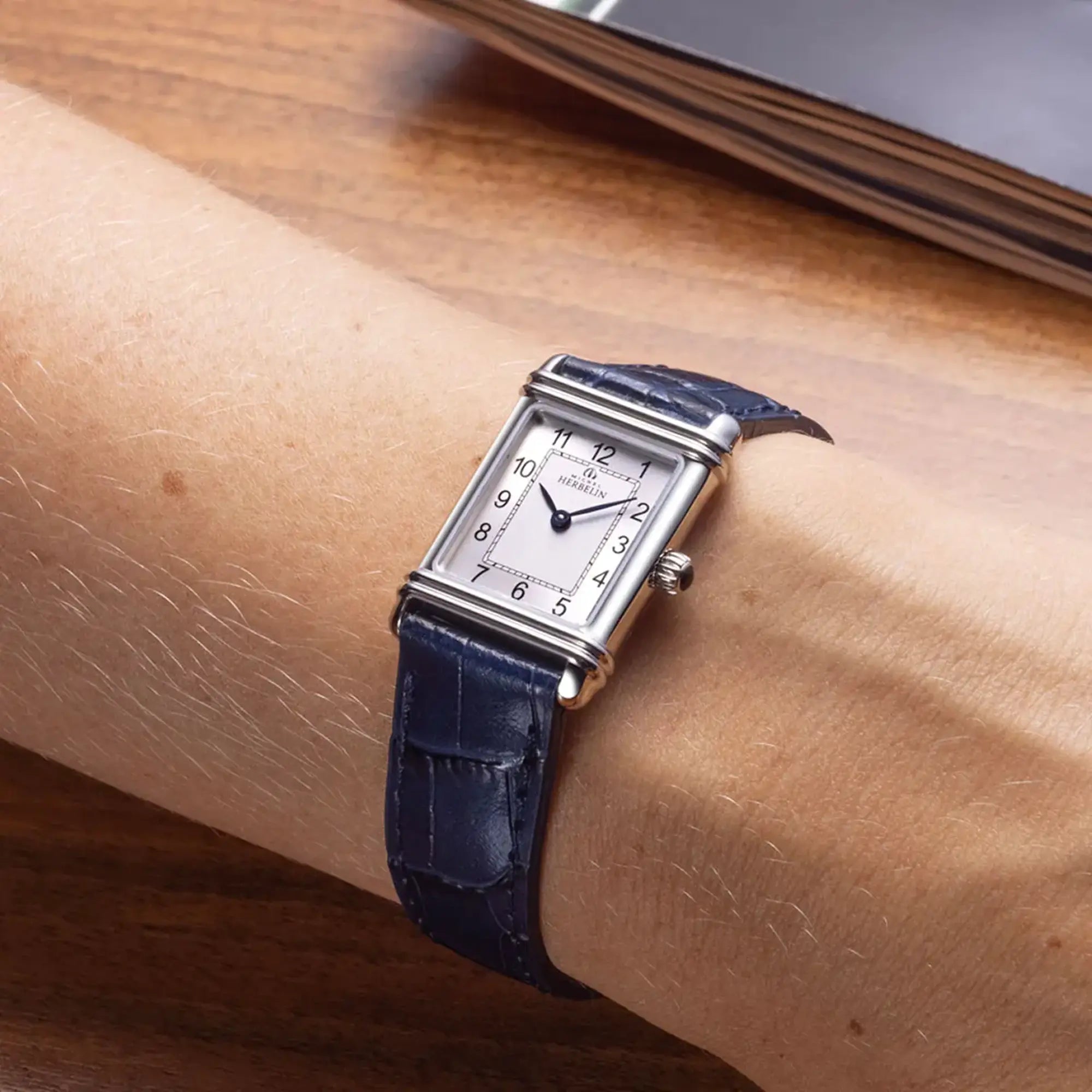 herbelin-art-d-co-montre-quartz-femme-acier-noir image 2