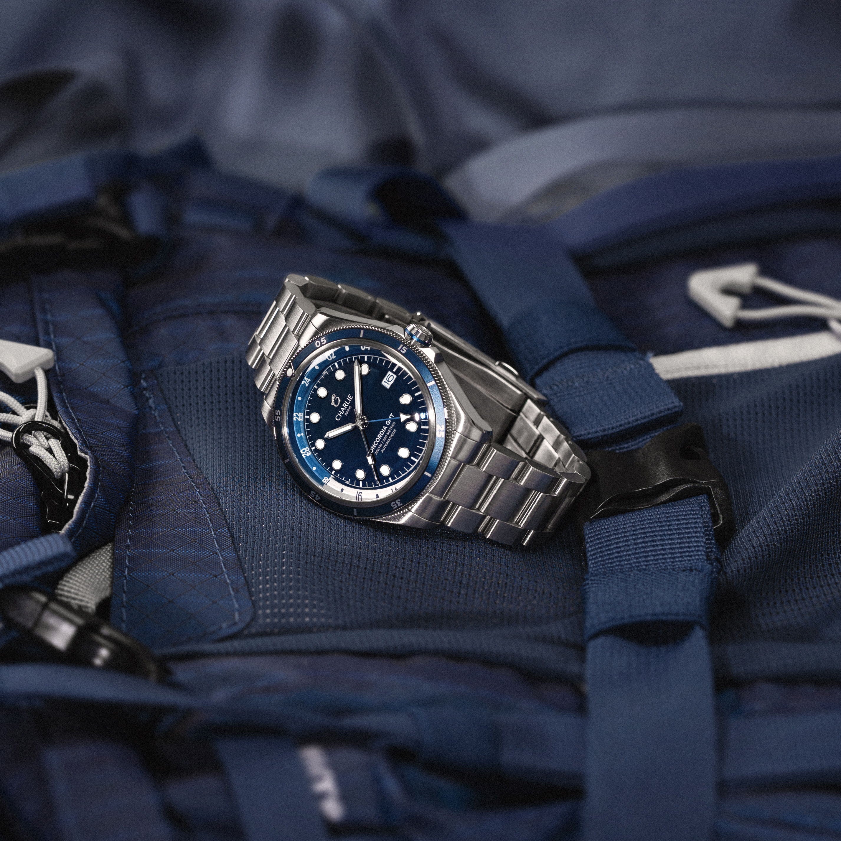 charlie-paris-concordia-gmt-bleu-antarctique-montre-gmt-automatique-40mm image 4