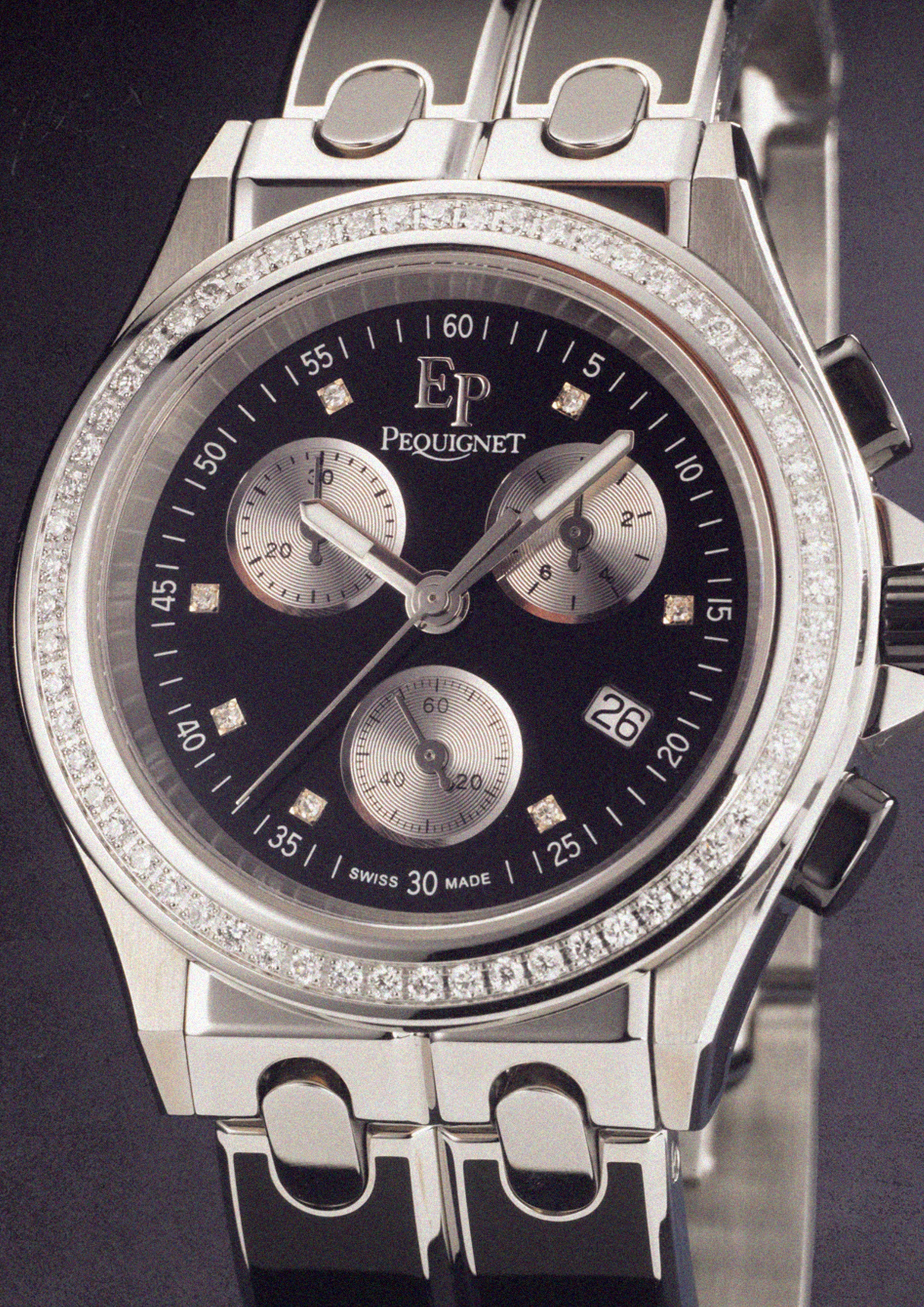 pequignet-moorea-vintage-triomphe-chrono-quartz-38-mm-femme image 2