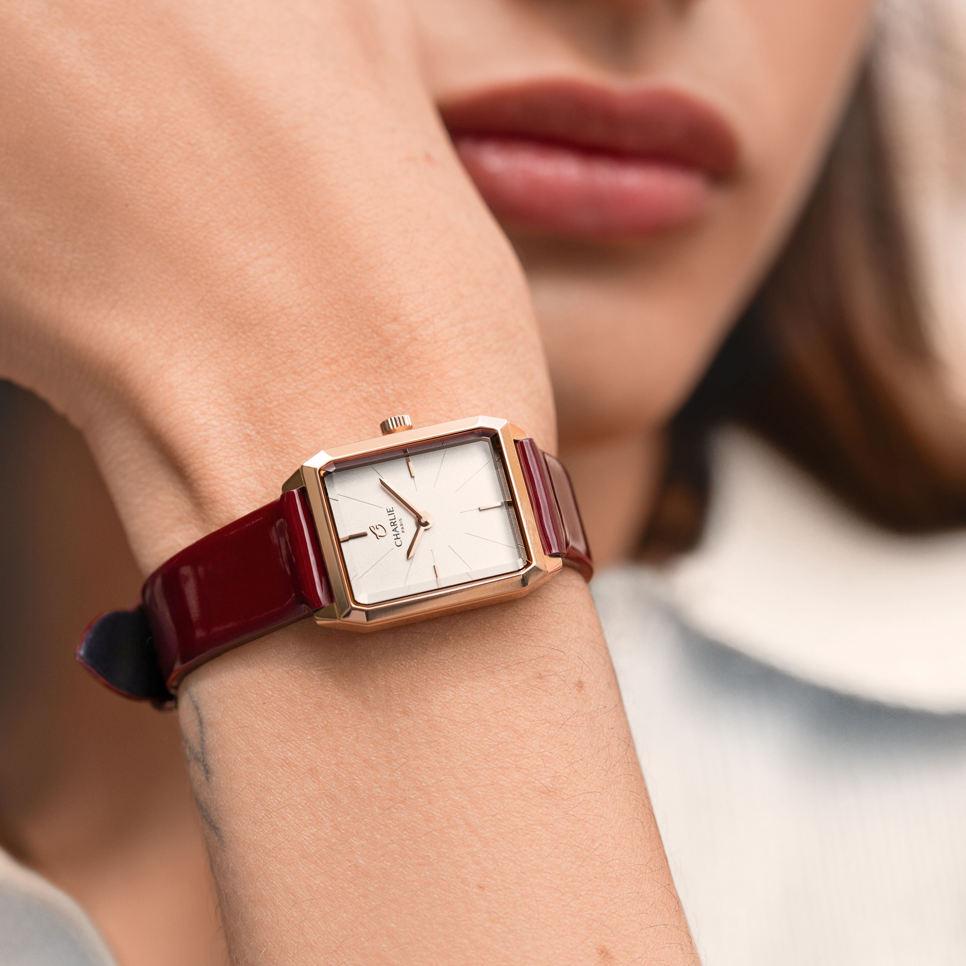 charlie-paris-bracelet-cuir-vernis-bordeaux-14mm-initial image 2